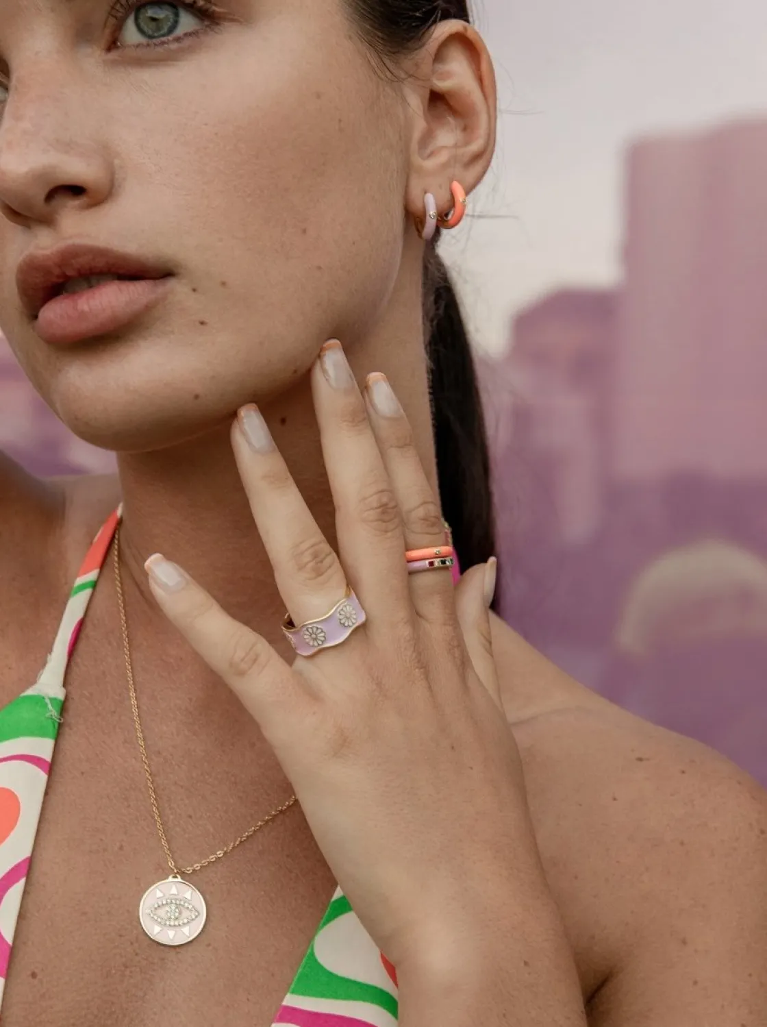 Anillos Pequeños | Anillos Finos | LINEARGENT Anillo esmalte naranja diseño circonita central bañado en oro
