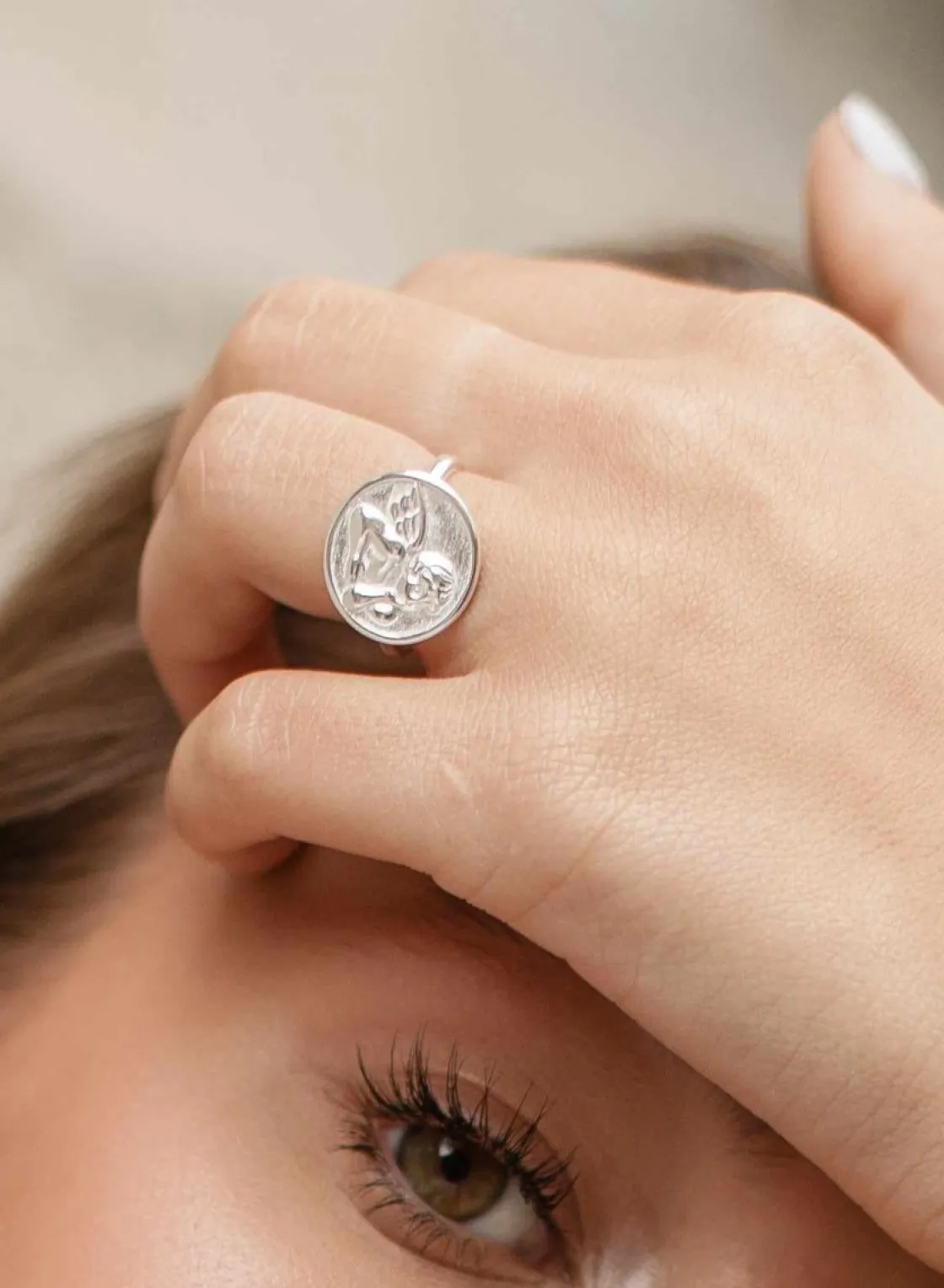 Anillo Sello | LINEARGENT Anillo sello diseño ángel de plata lisa
