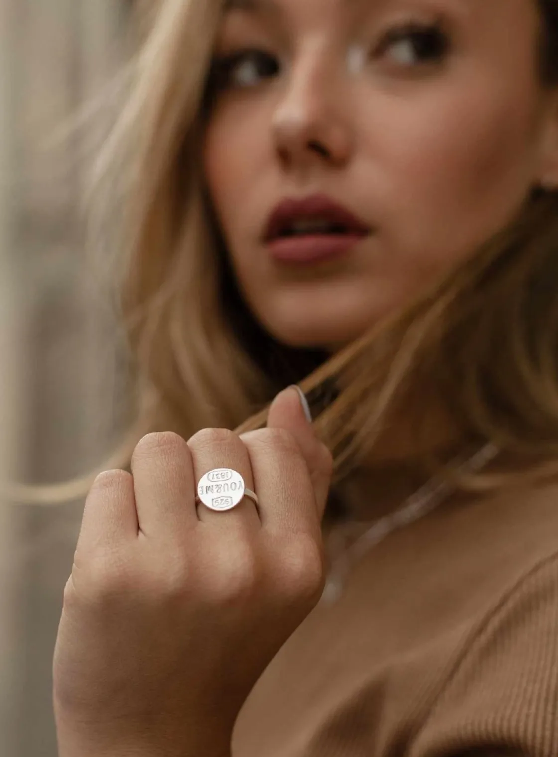 Anillo Sello | LINEARGENT Anillo sello en plata diseño you&me