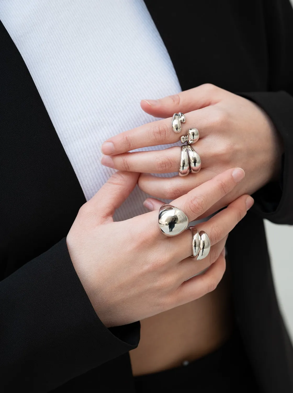 Anillos De Diseño | Anillos Anchos | LINEARGENT Anillos anchos diseño carriles envolventes y plata lisa