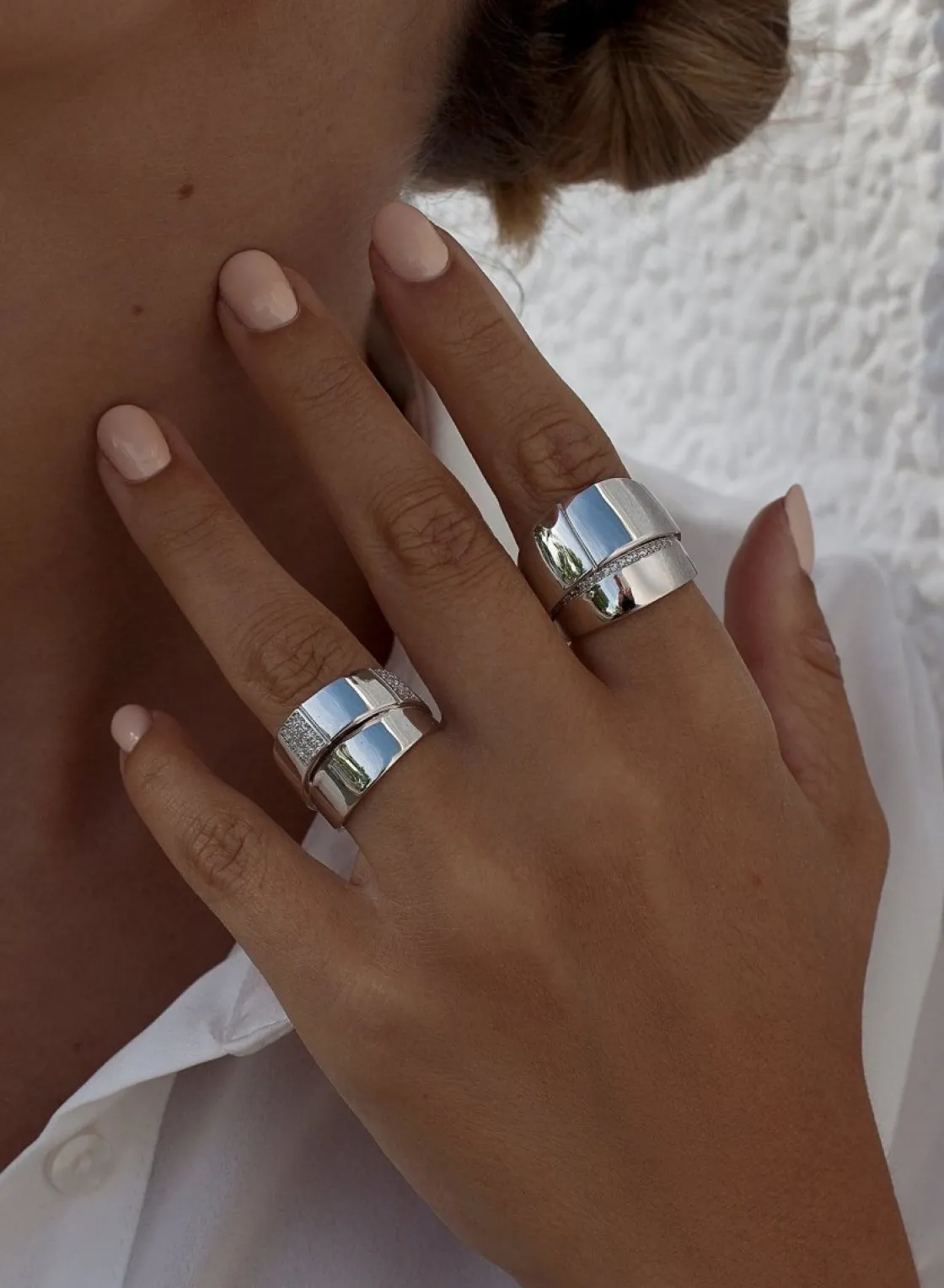 Anillos Anchos | Anillos Grandes | LINEARGENT Anillos anchos diseño doble nivel con detalles de circonita