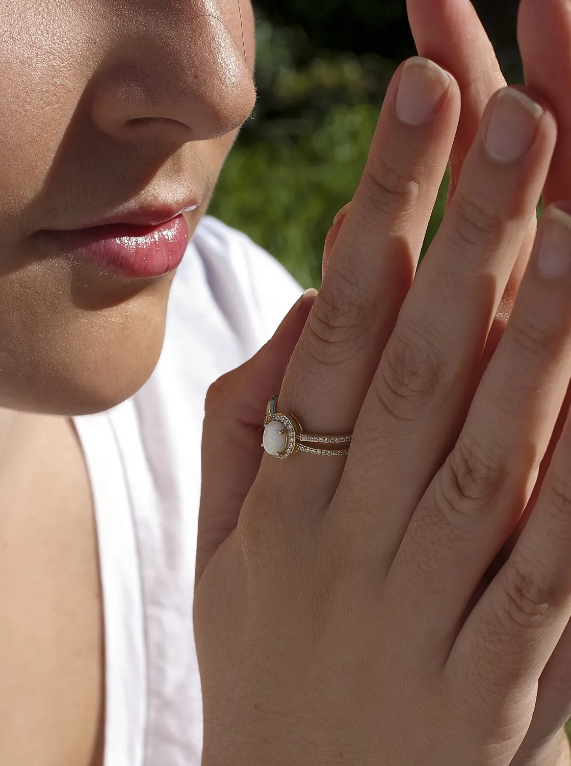 Anillos Dorados | Anillos Pequeños | LINEARGENT Anillos circonitas de plata bañada en oro diseño ópalo y doble raíl