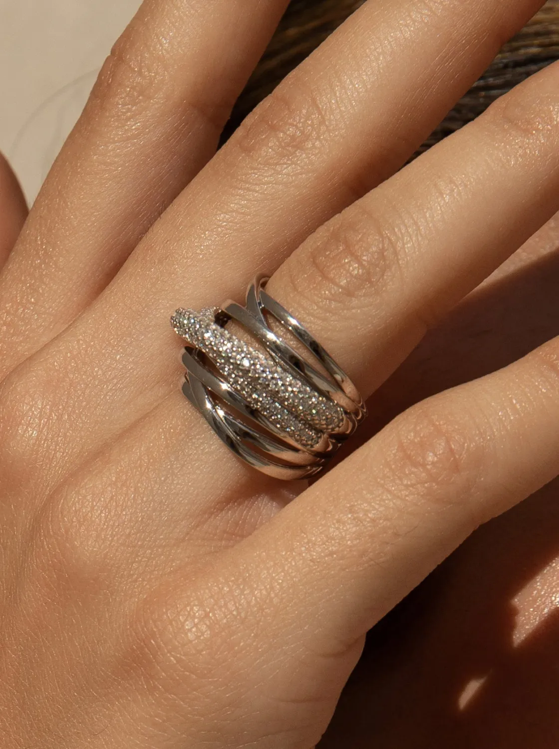 Anillos Grandes | LINEARGENT Anillos circonitas de plata con varios raíles de circonita y plata lisa