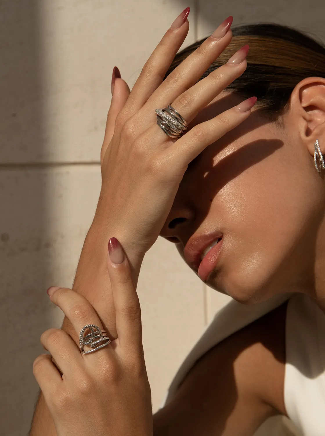 Anillos Grandes | LINEARGENT Anillos circonitas de plata con varios raíles de circonita y plata lisa
