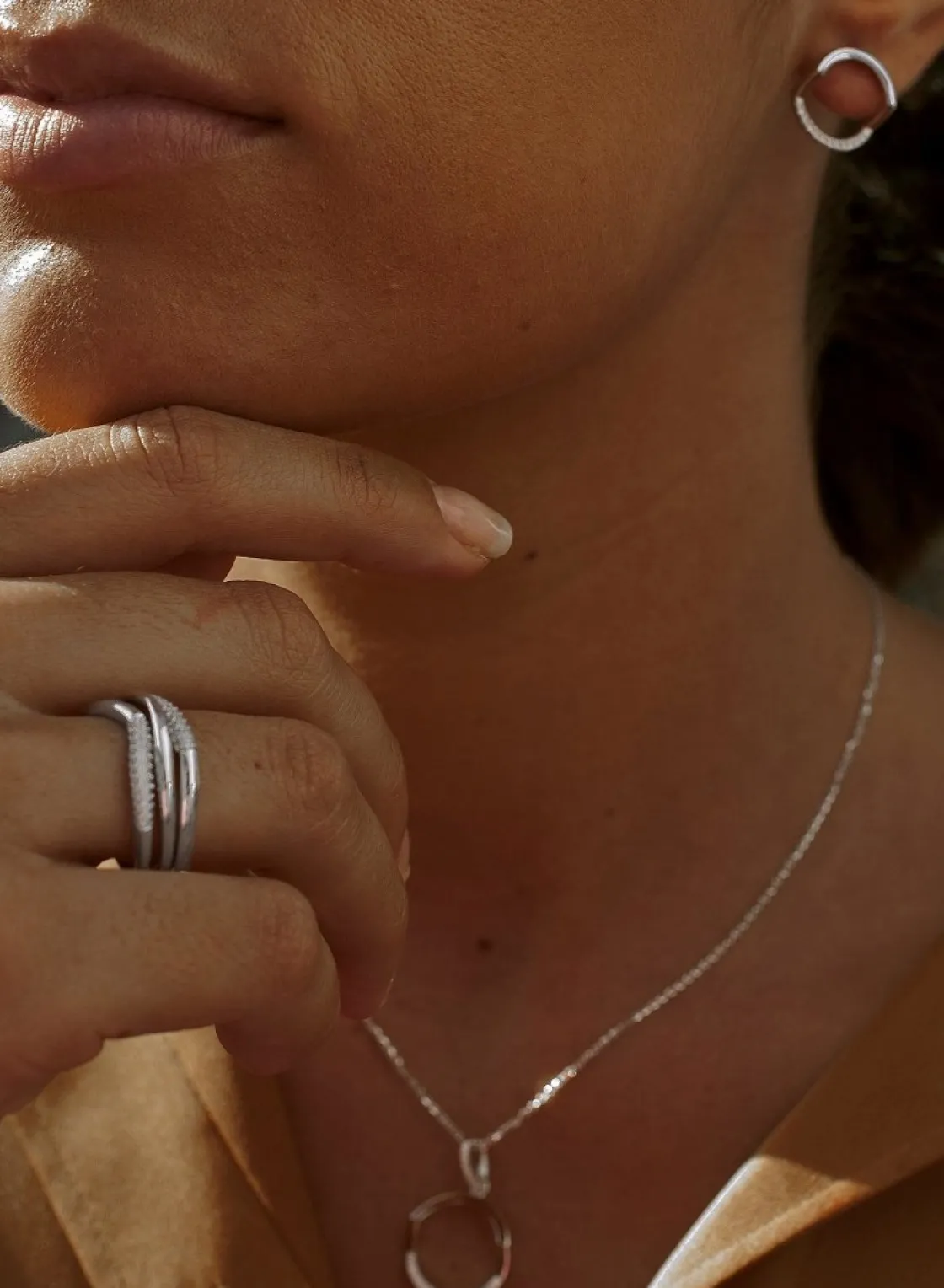 Anillos Circonitas | LINEARGENT Anillos circonitas diseño cuatro raíles entrecruzados