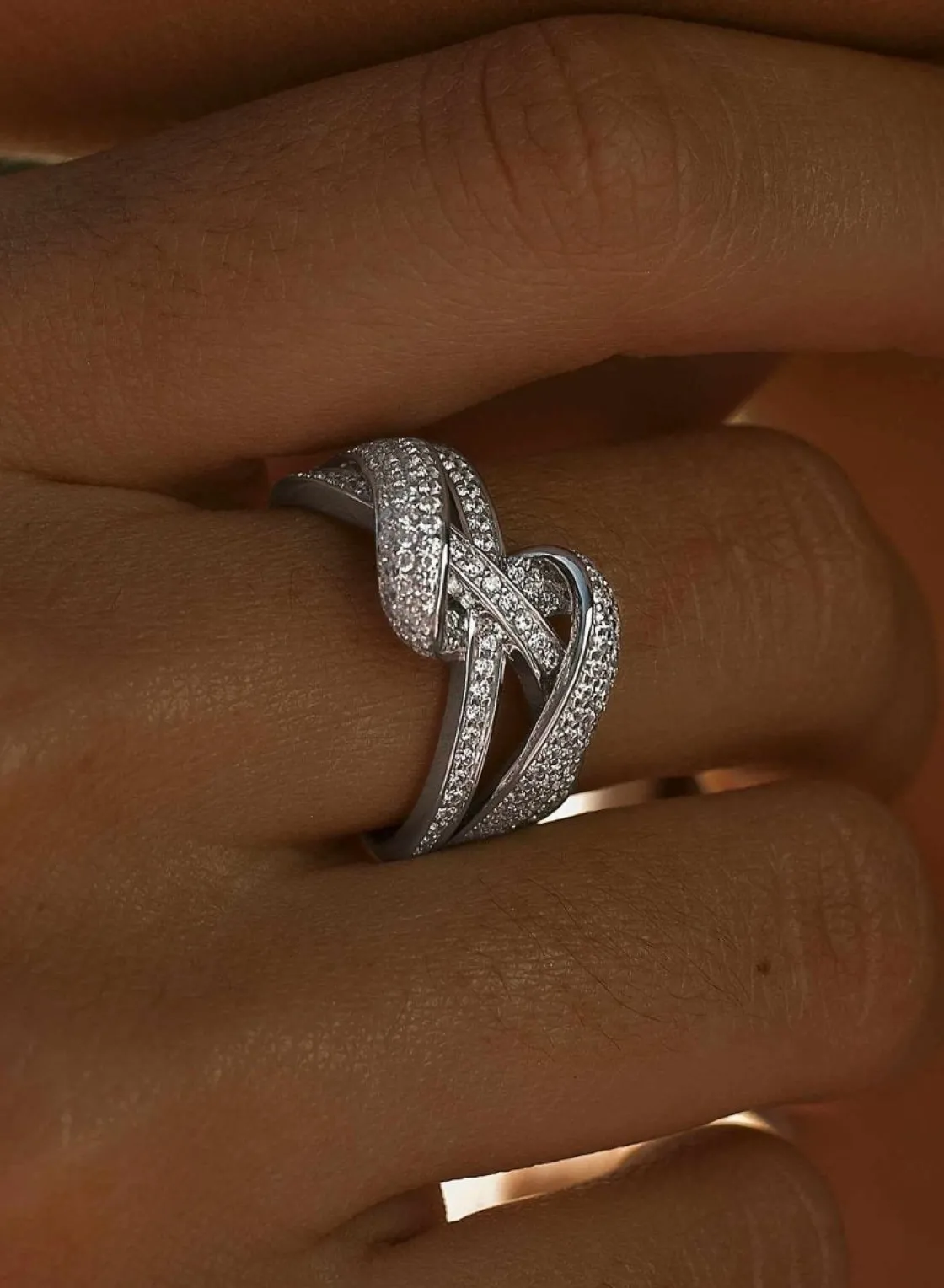 Anillos Circonitas | LINEARGENT Anillos circonitas diseño de carriles y nudo central