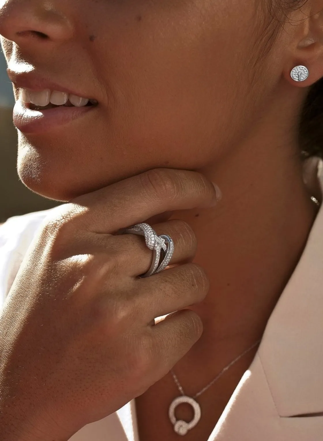 Anillos Circonitas | LINEARGENT Anillos circonitas diseño de carriles y nudo central