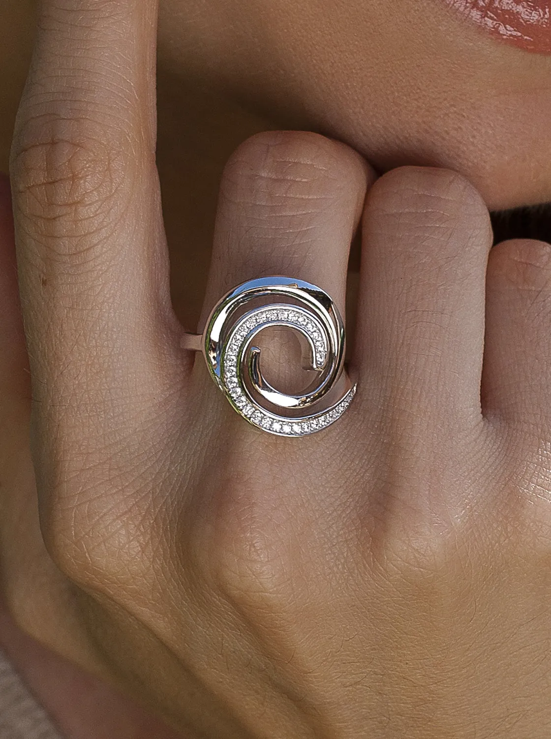 Anillos De Diseño | LINEARGENT Anillos con circonitas de plata con diseño estilo caracol