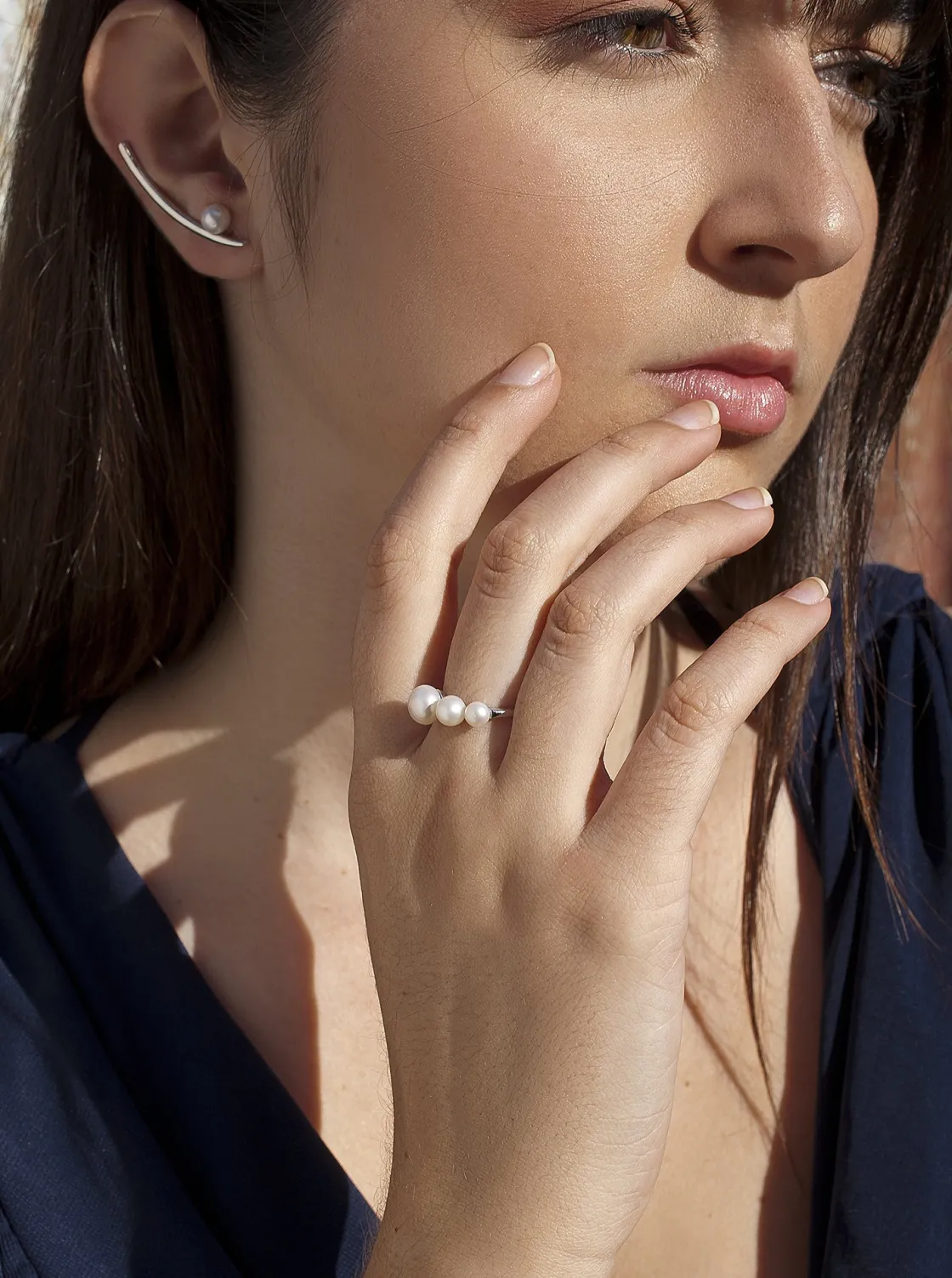 Anillos Pequeños | Anillos Con Perlas | LINEARGENT Anillos con perlas de plata diseño lineal con triple perla
