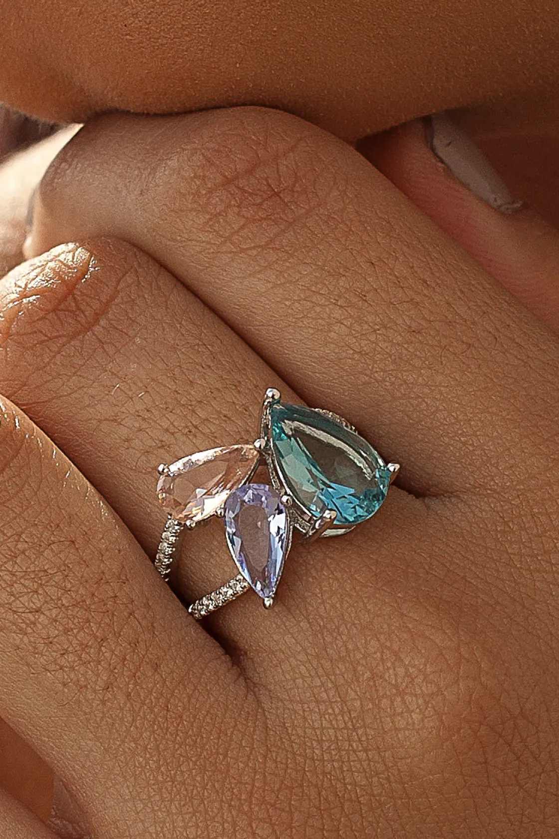 Anillos Especiales | Anillos Con Piedras | LINEARGENT Anillos con piedras de colores en tonos malva y azul