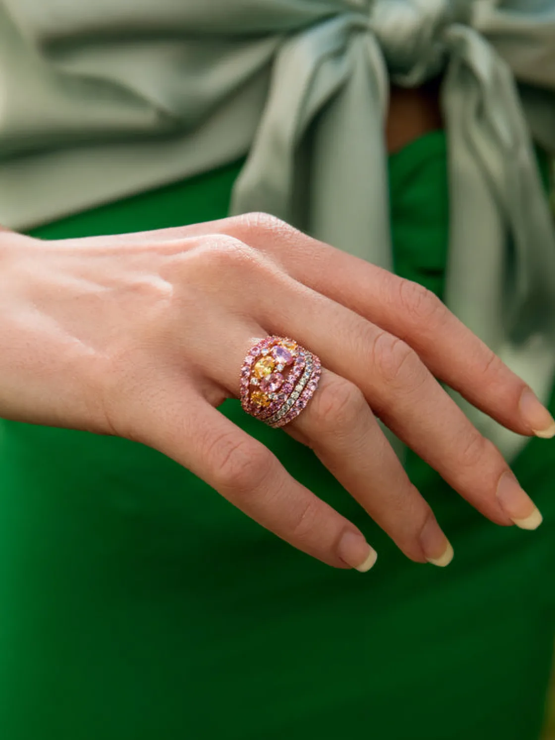 Anillos De Diseño | Anillos Con Piedras | LINEARGENT Anillos con piedras de cuatro carriles en tono rosa
