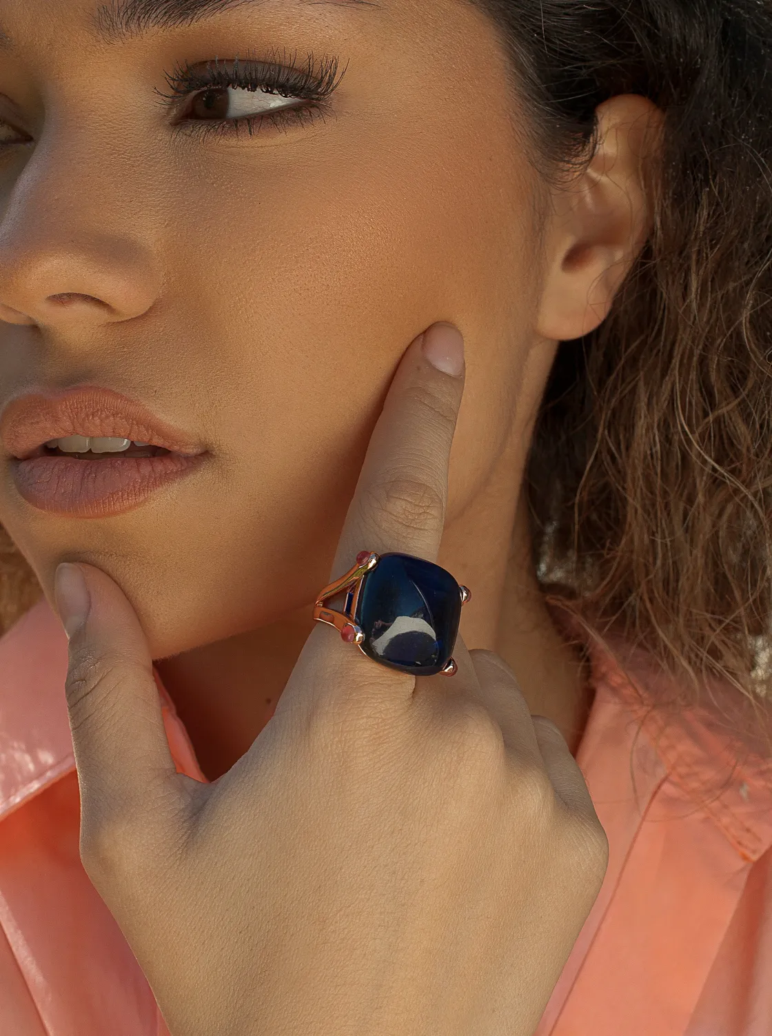Anillos Con Piedras | Anillos Grandes | LINEARGENT Anillos con piedras diseño cabouchón tono azul