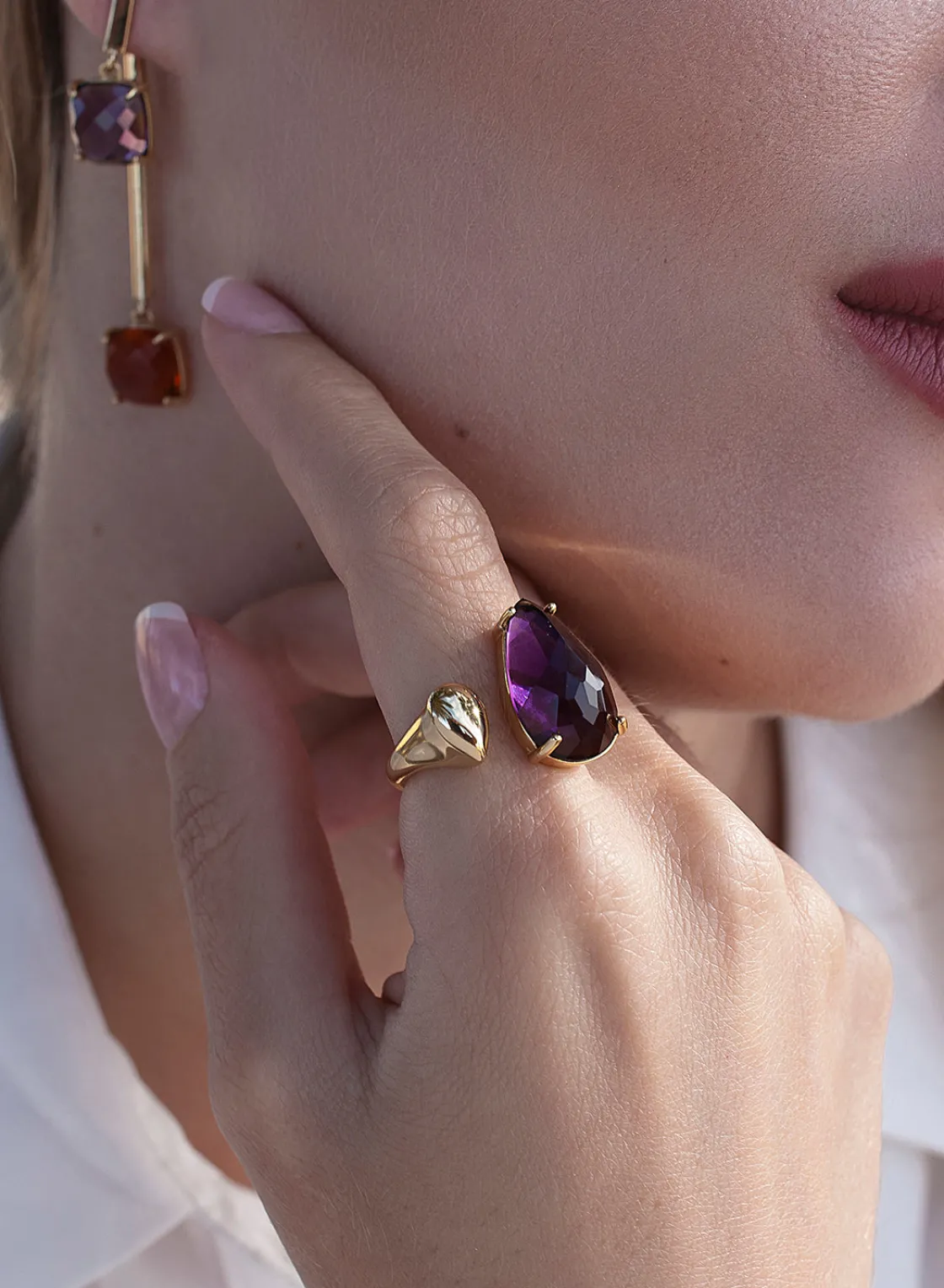 Anillos Con Piedras | Anillos Grandes | LINEARGENT Anillos con piedras diseño de cuarzo adamantino zafiro