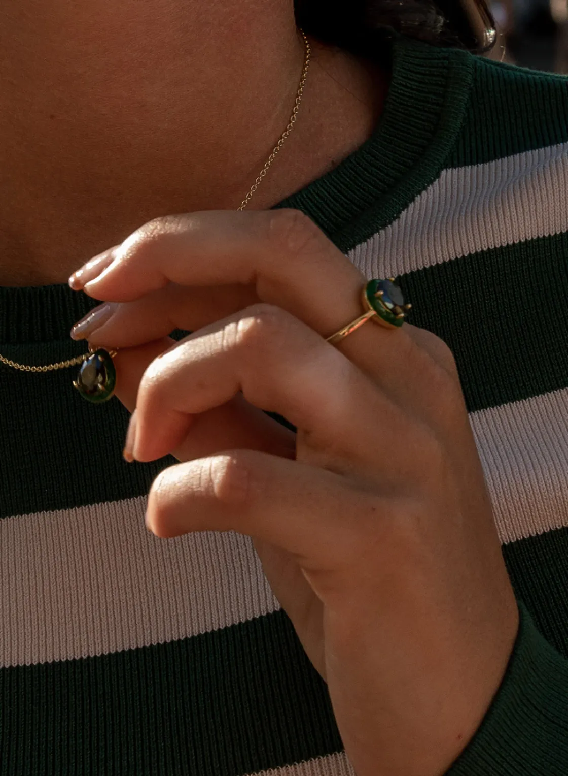 Anillos Con Piedras | LINEARGENT Anillos con piedras diseño de gota con esmalte verde