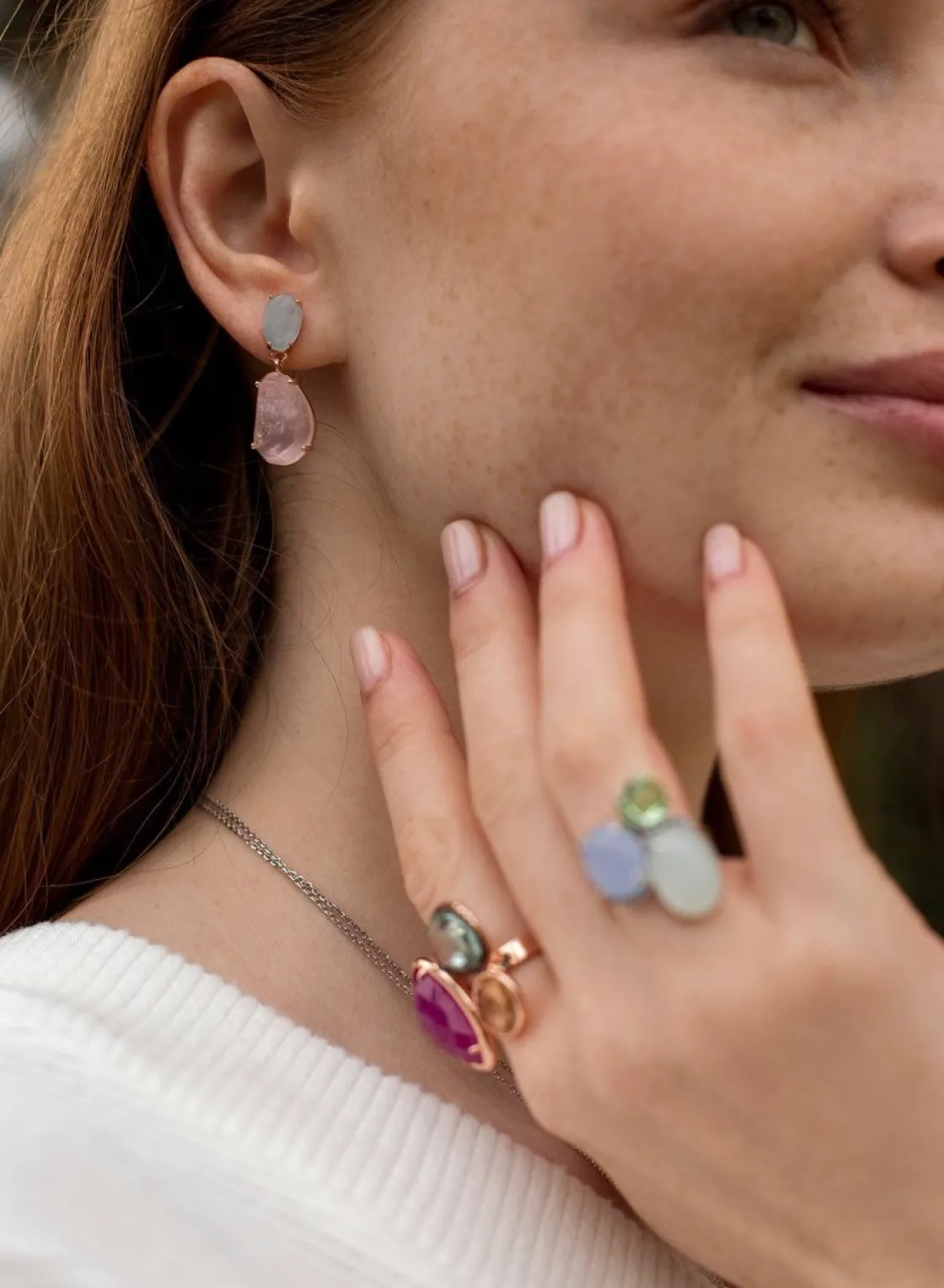 Anillos Con Piedras | LINEARGENT Anillos con piedras diseño de tres gemas bañado en oro