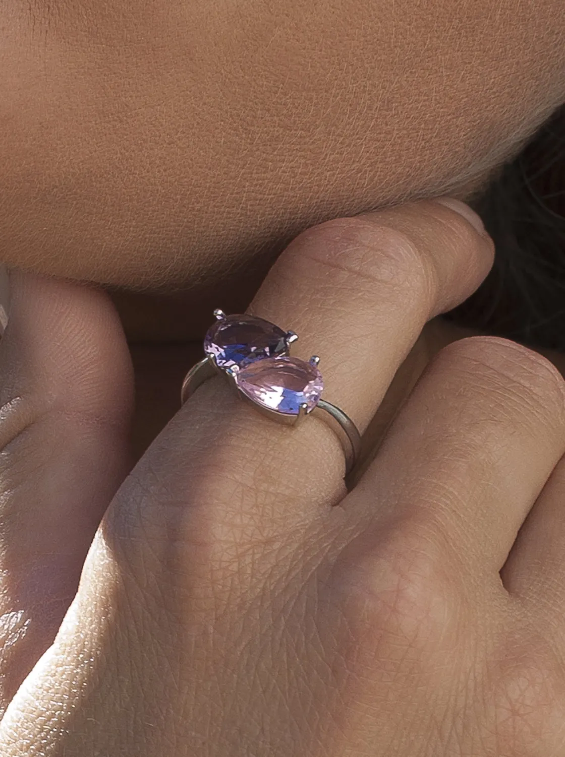 Anillos Especiales | Anillos Con Piedras | LINEARGENT Anillos con piedras diseño dos gemas tono rosado