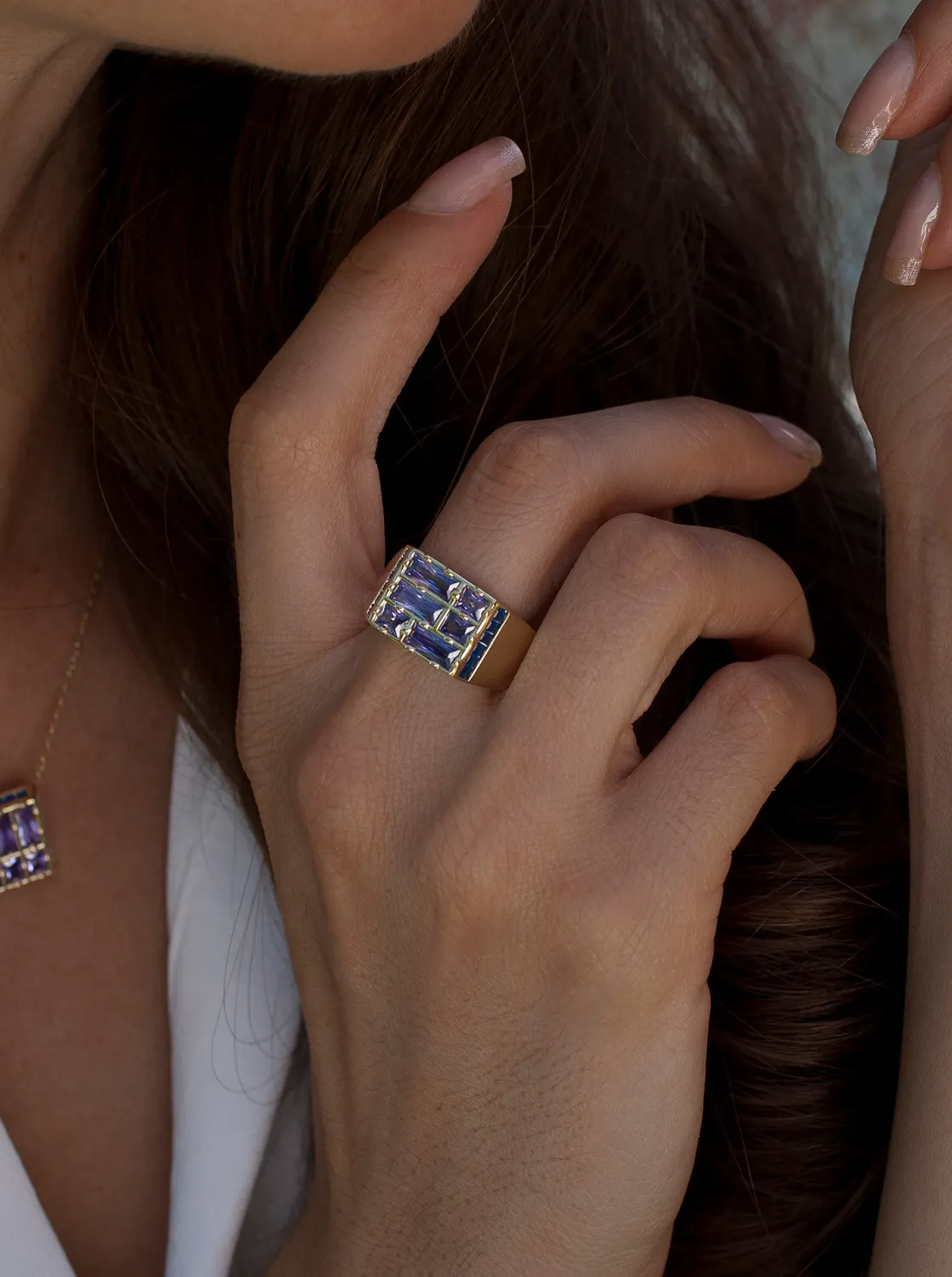 Anillos Dorados | Anillos Con Piedras | LINEARGENT Anillos con piedras en tono amatista y zafiro