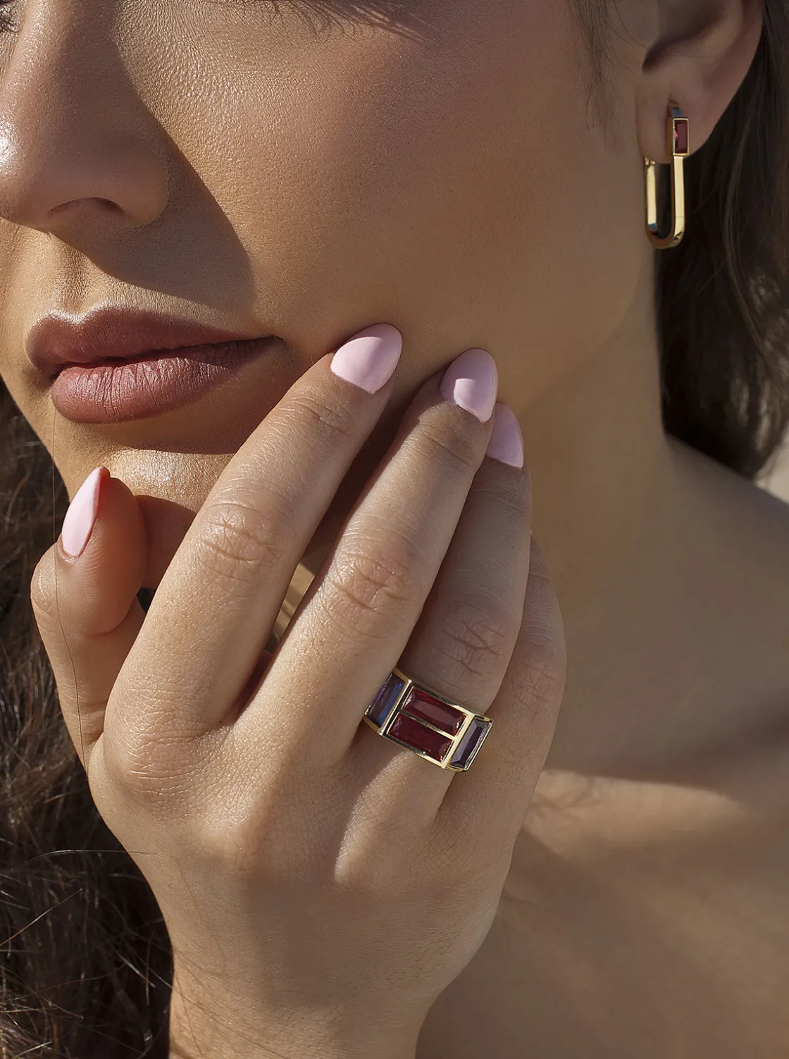 Anillos Dorados | Anillos De Diseño | LINEARGENT Anillos con piedras en tono lavanda y fucsia de plata