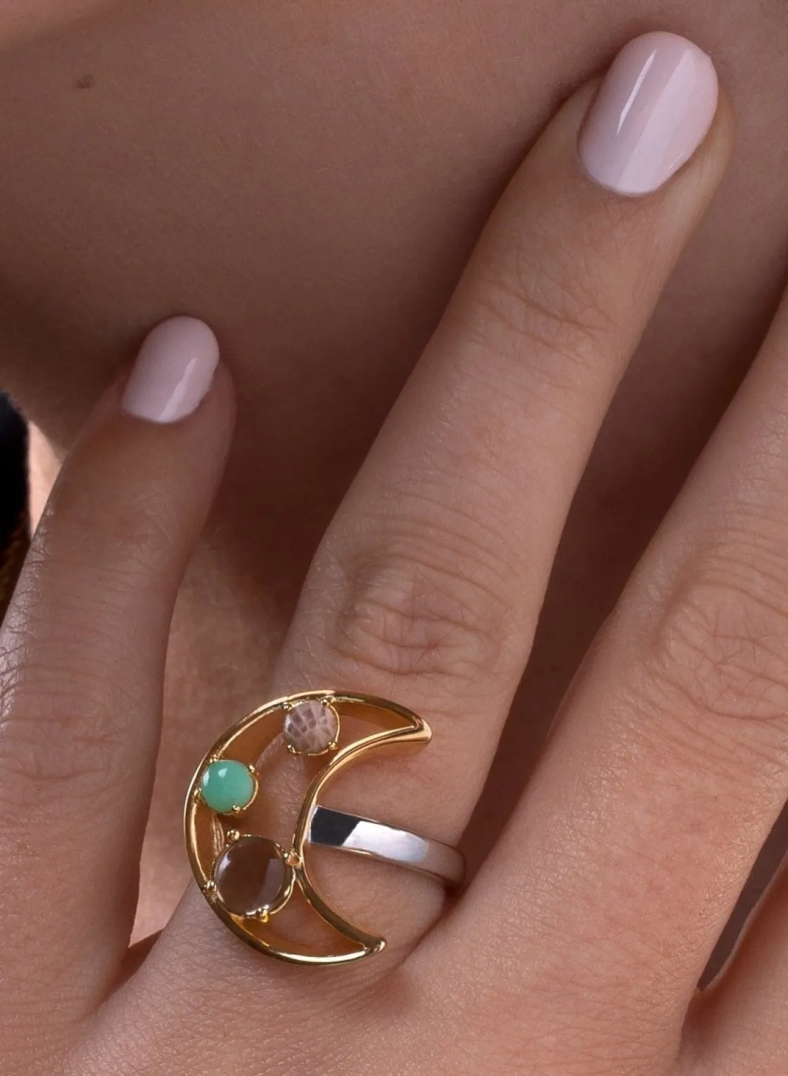 Anillos Con Piedras | LINEARGENT Anillos con piedras motivo central luna bañado en oro