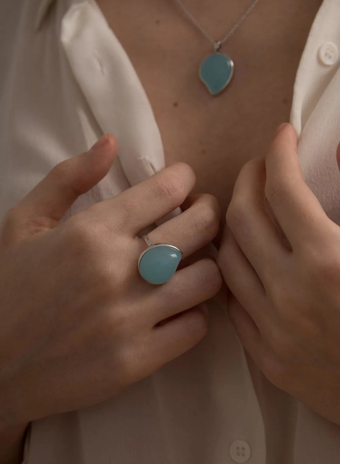 Anillos Con Piedras | LINEARGENT Anillos con piedras motivo en forma de lágrima en azul