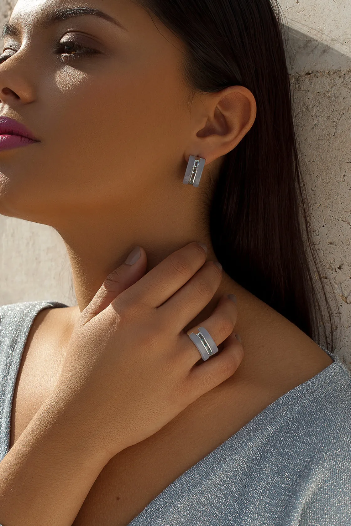 Anillos De Diseño | Anillos Grandes | LINEARGENT Anillos de diseño con resina y gemas lilas