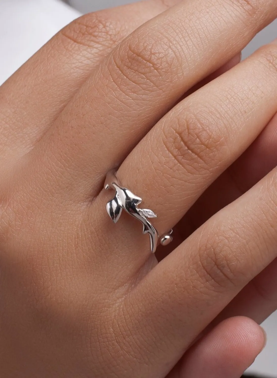 Anillos Pequeños | Anillos De Diseño | LINEARGENT Anillos de diseño de plata rama con circonita