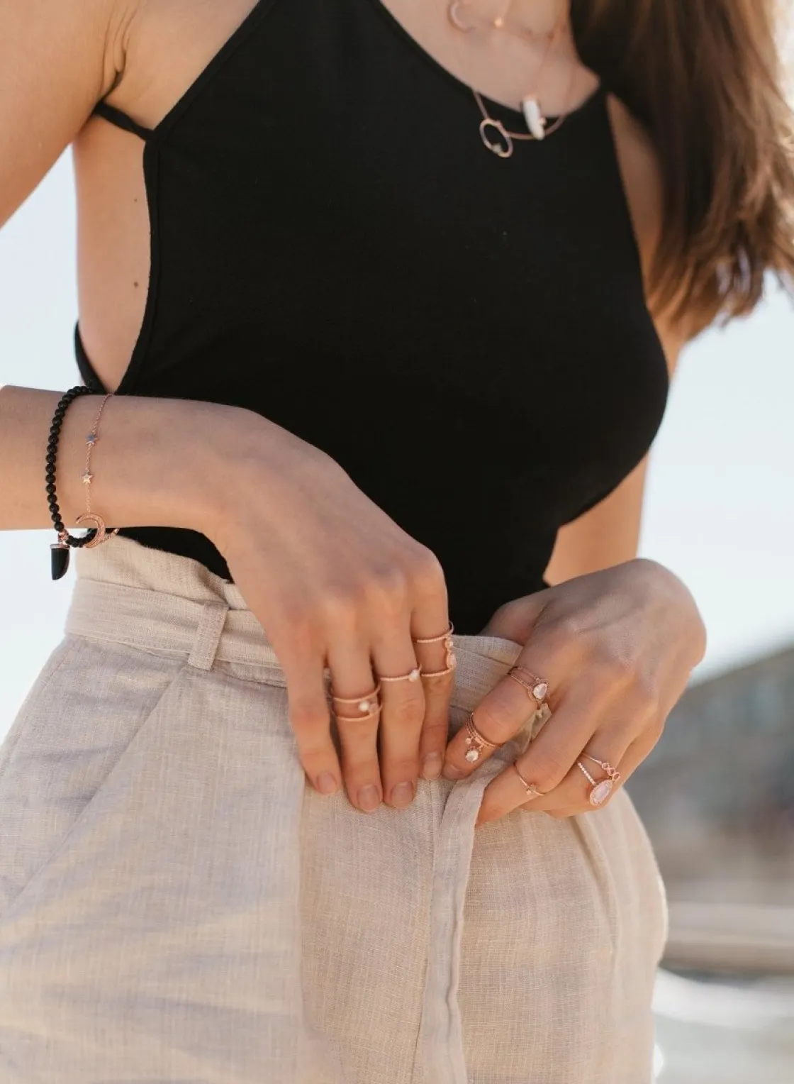Anillos Con Piedras | LINEARGENT Anillos de diseño irregular con gemas y circonitas negras