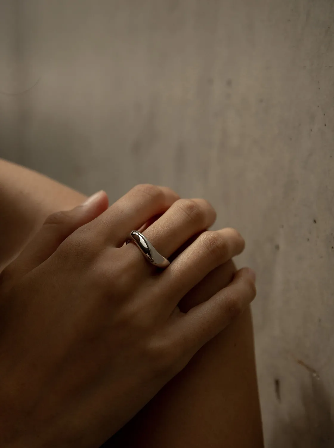 Anillos De Diseño | LINEARGENT Anillos de diseño irregular en plata lisa