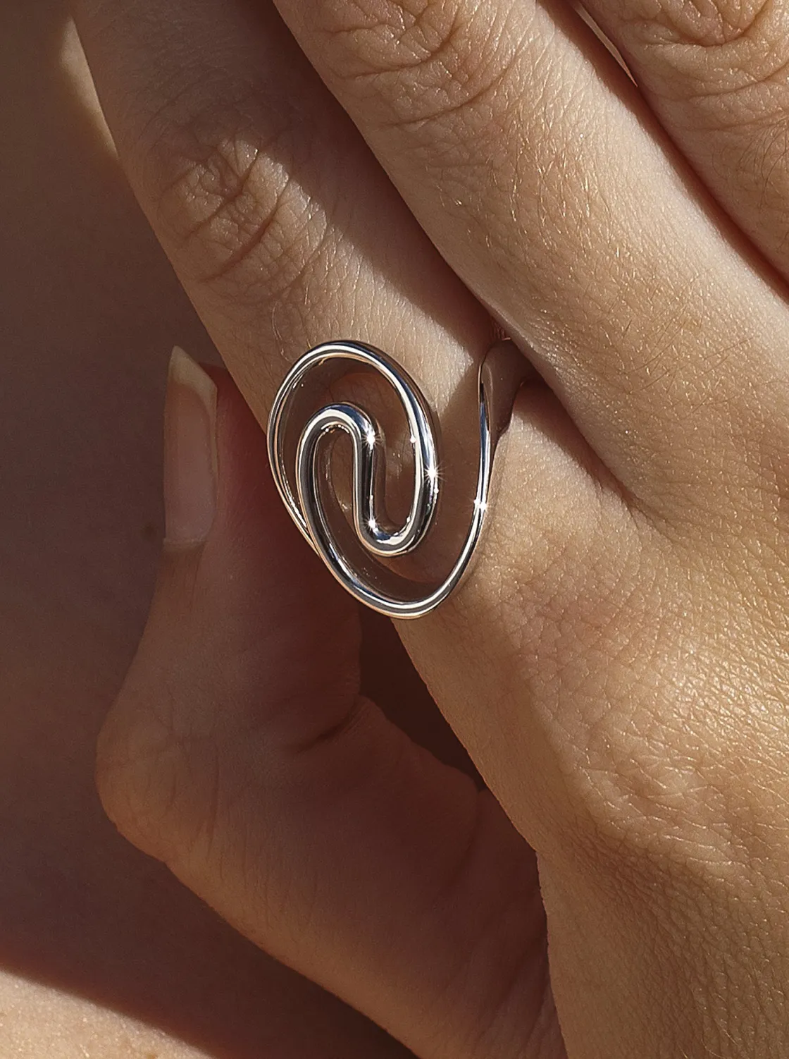 Anillos De Diseño | LINEARGENT Anillos de diseño líquido con curvas y ancho