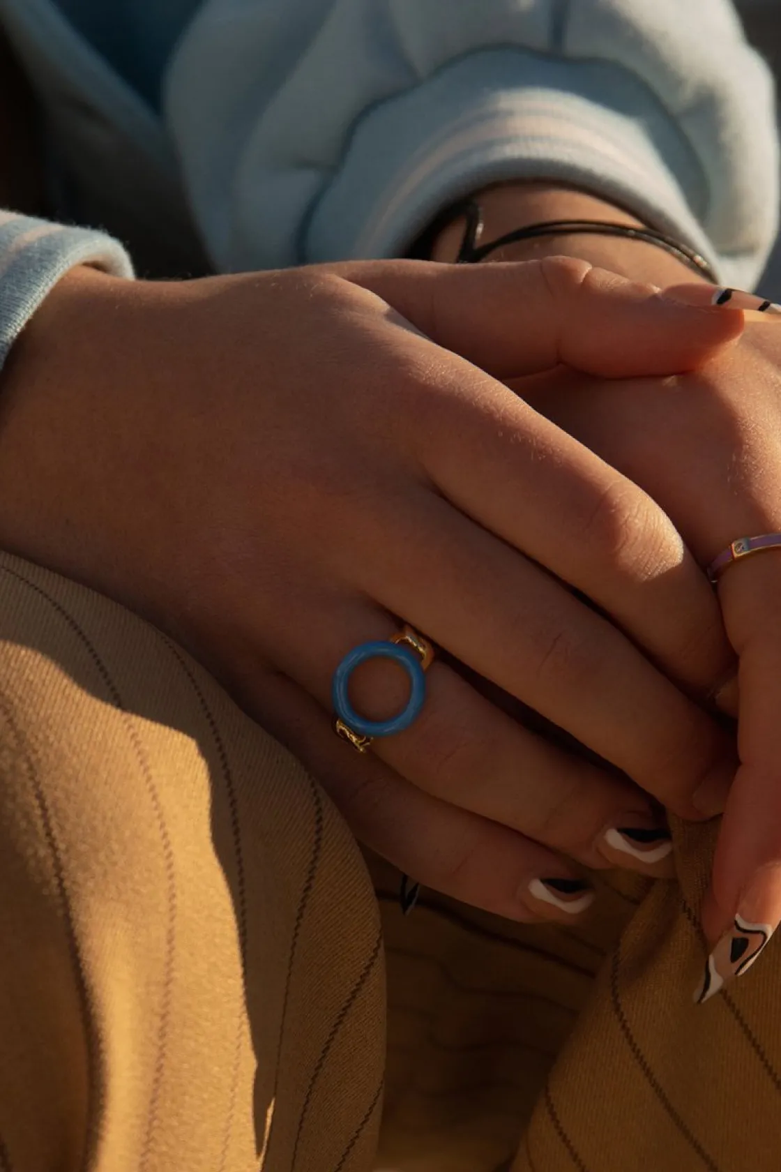 Anillos De Diseño | LINEARGENT Anillos de diseño motivo curvilíneo con esmalte azul