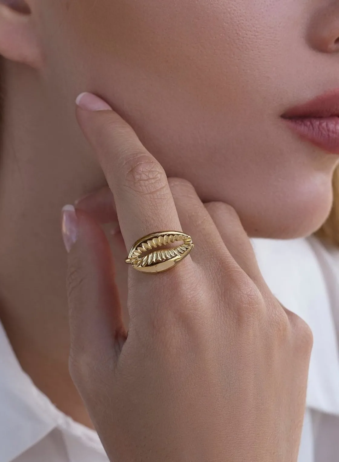 Anillos De Diseño | LINEARGENT Anillos de diseño motivo de concha bañado en oro