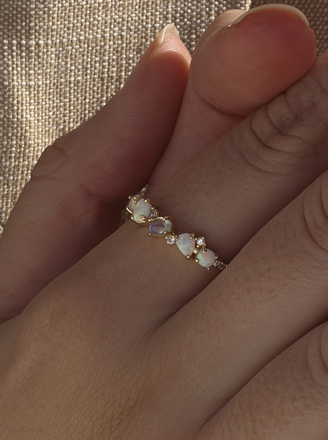 Anillos Dorados | Anillos Pequeños | LINEARGENT Anillos finos de plata bañada en oro diseño opalos y circonitas