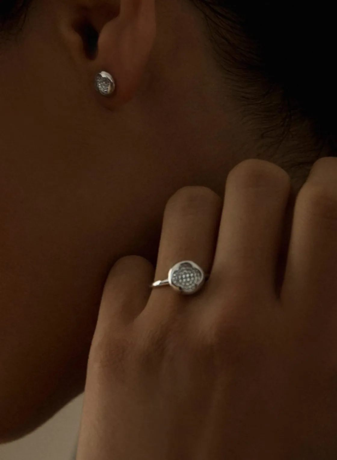Anillos Finos | LINEARGENT Anillos finos de plata silueta de flor y circonitas