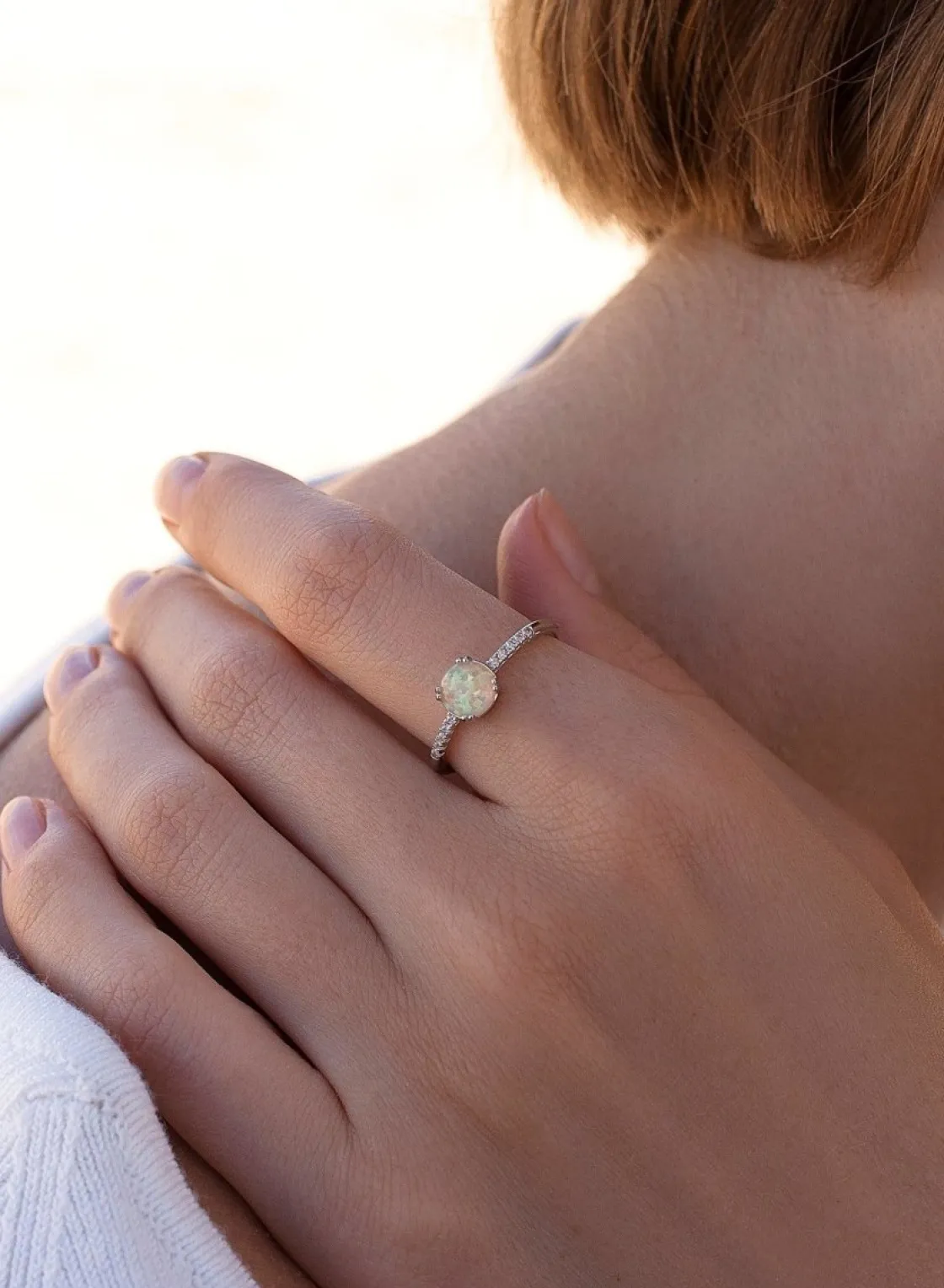 Anillos Pequeños | Anillos Finos | LINEARGENT Anillos finos diseño circular estilo ópalo con circonitas