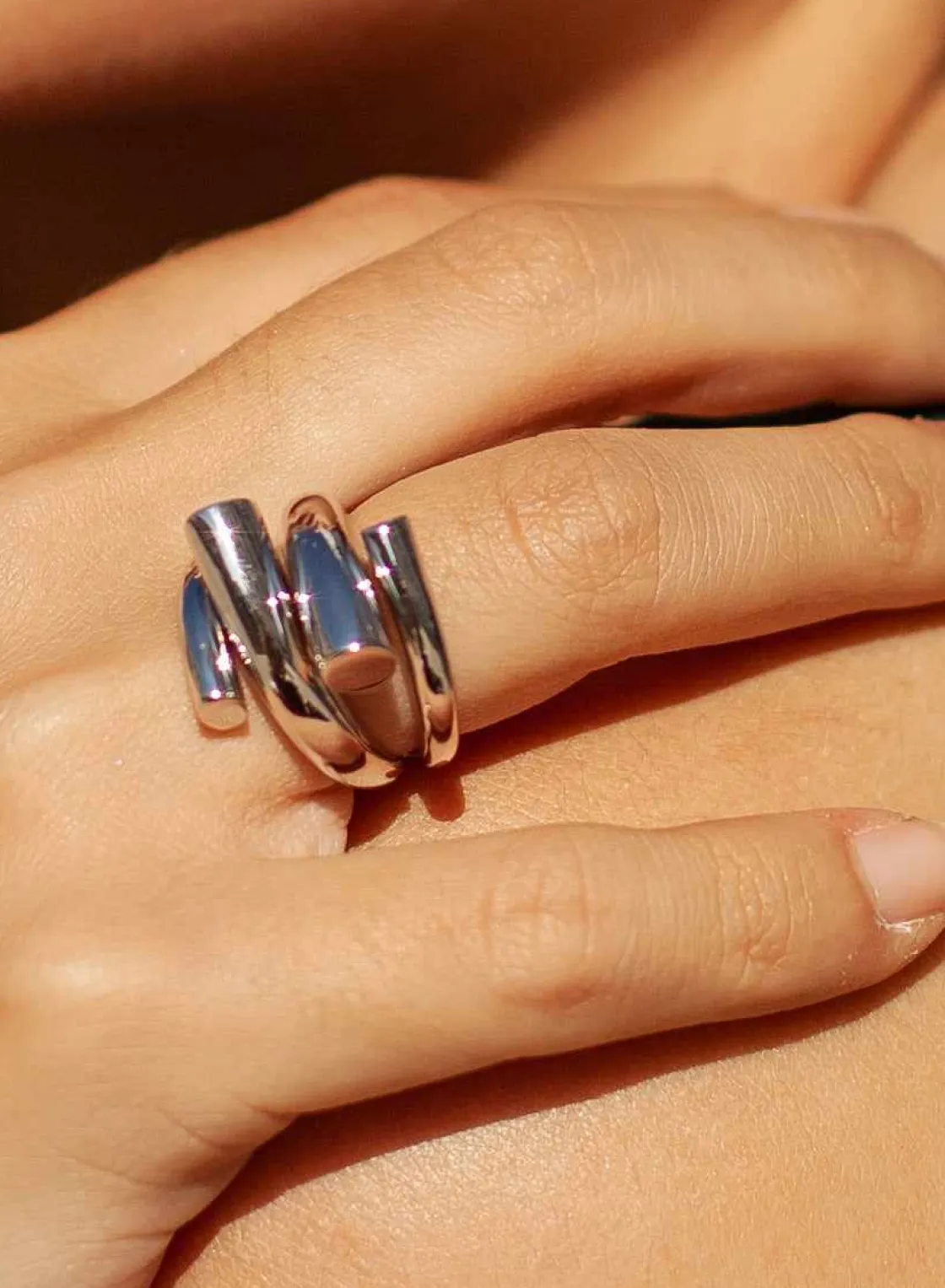 Anillos De Diseño | Anillos Grandes | LINEARGENT Anillos grandes en plata diseño grueso y entrelazado