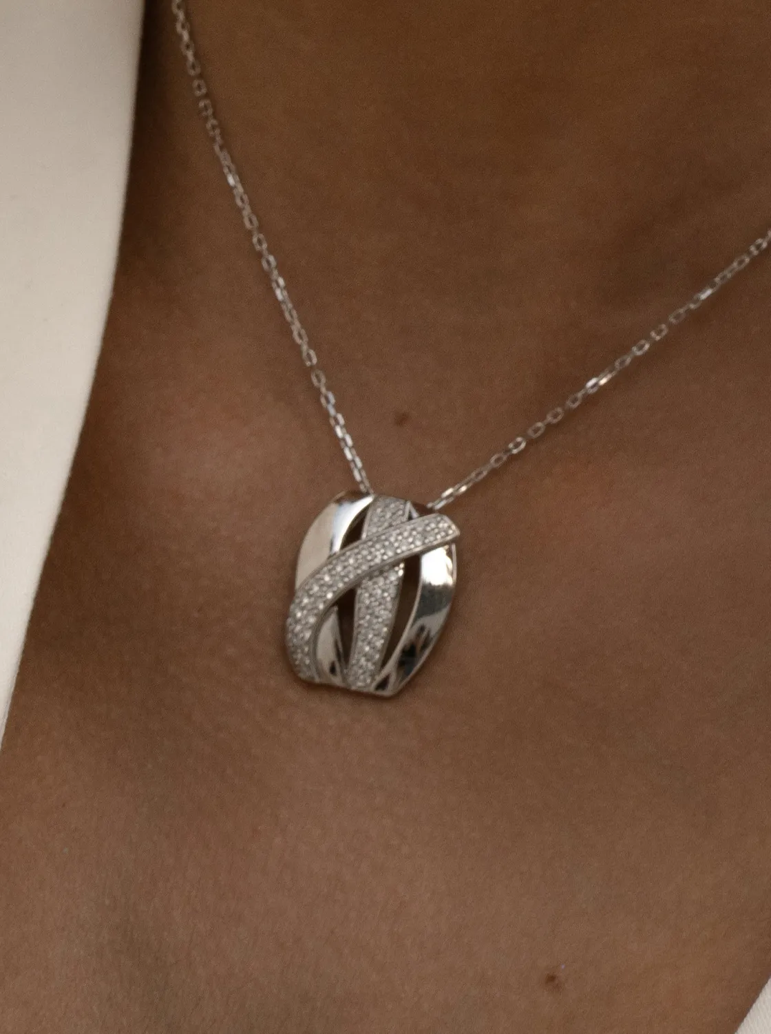 Colgantes Plata Grandes | LINEARGENT Colgante brillante de plata diseño cruzado con circonitas