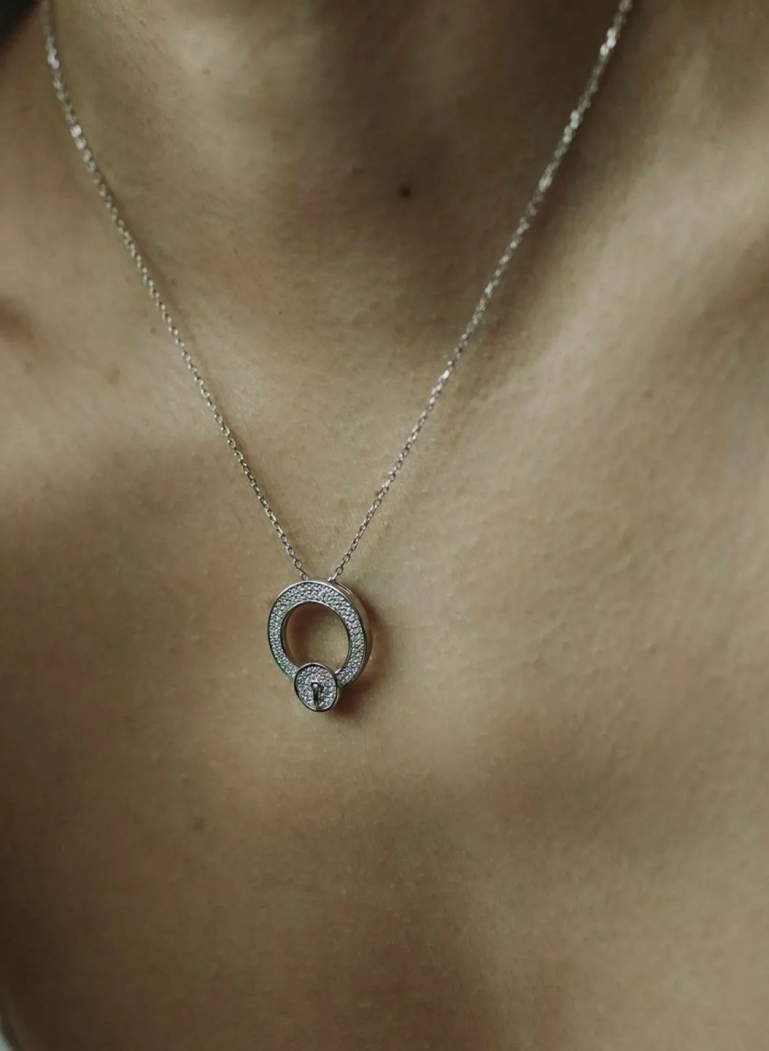 Colgante Brillante | LINEARGENT Colgante brillante diseño de hebilla circular
