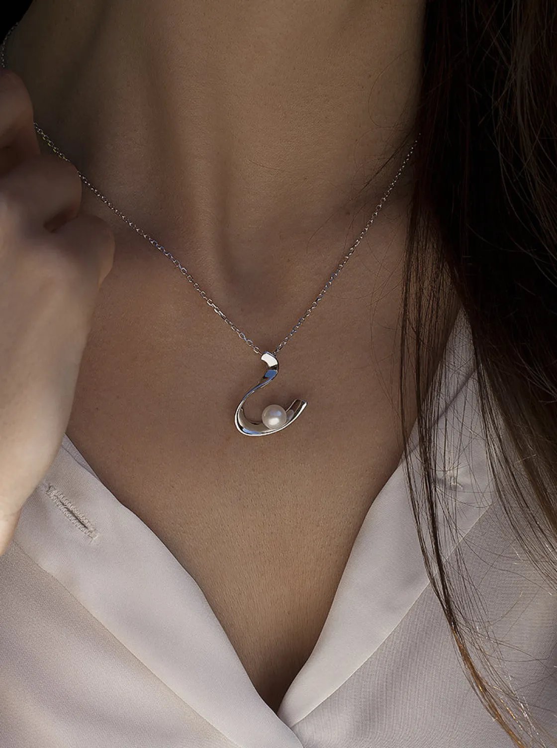 Colgante Perlas | LINEARGENT Colgante perlas de plata diseño ondulado con perla