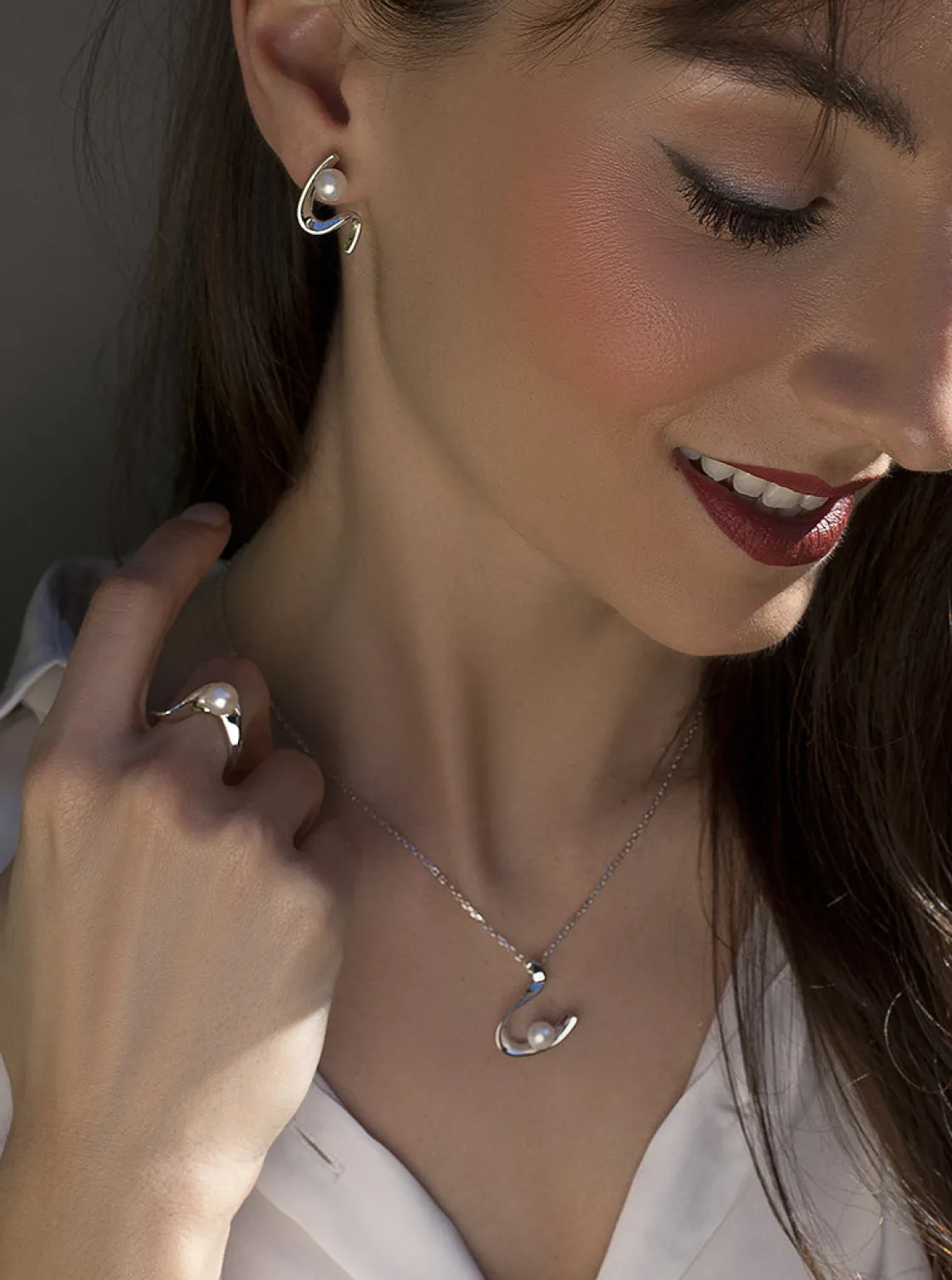 Colgante Perlas | LINEARGENT Colgante perlas de plata diseño ondulado con perla