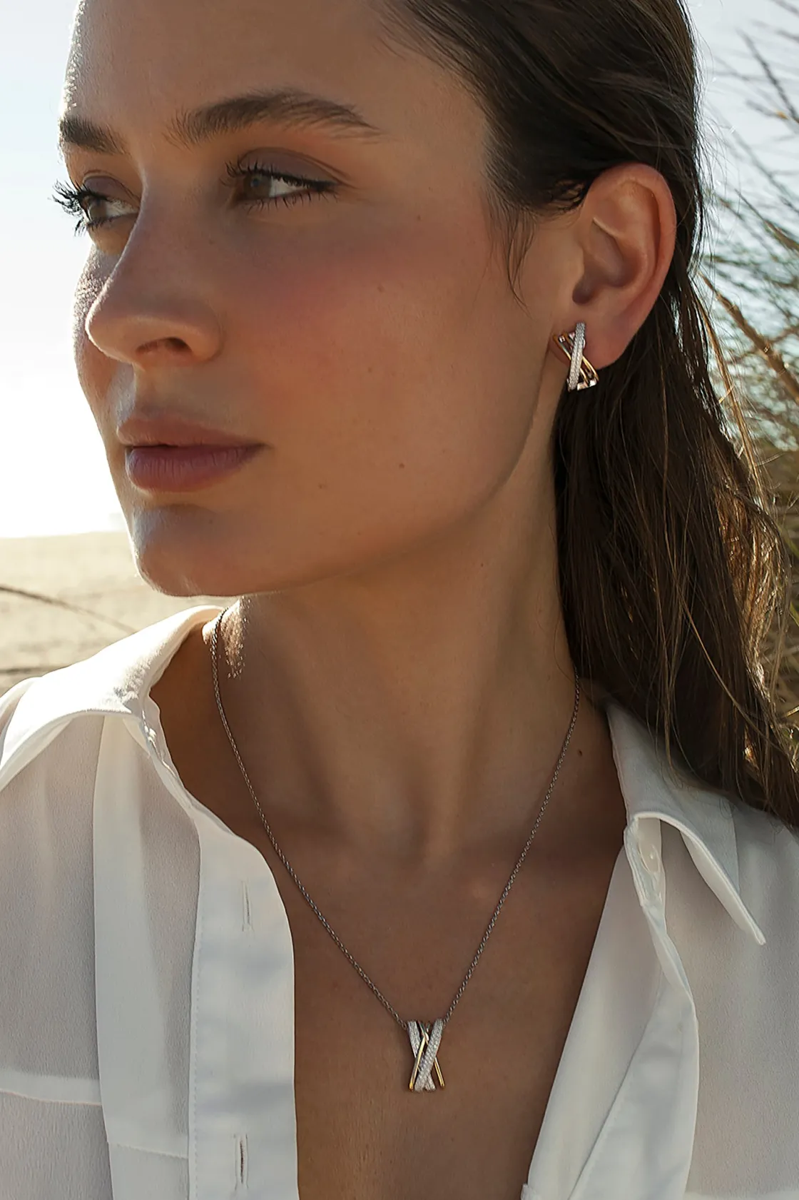 Colgantes Bicolor | Colgante Brillante | LINEARGENT Colgantes bicolor diseño cruzado de circonitas y plata lisa