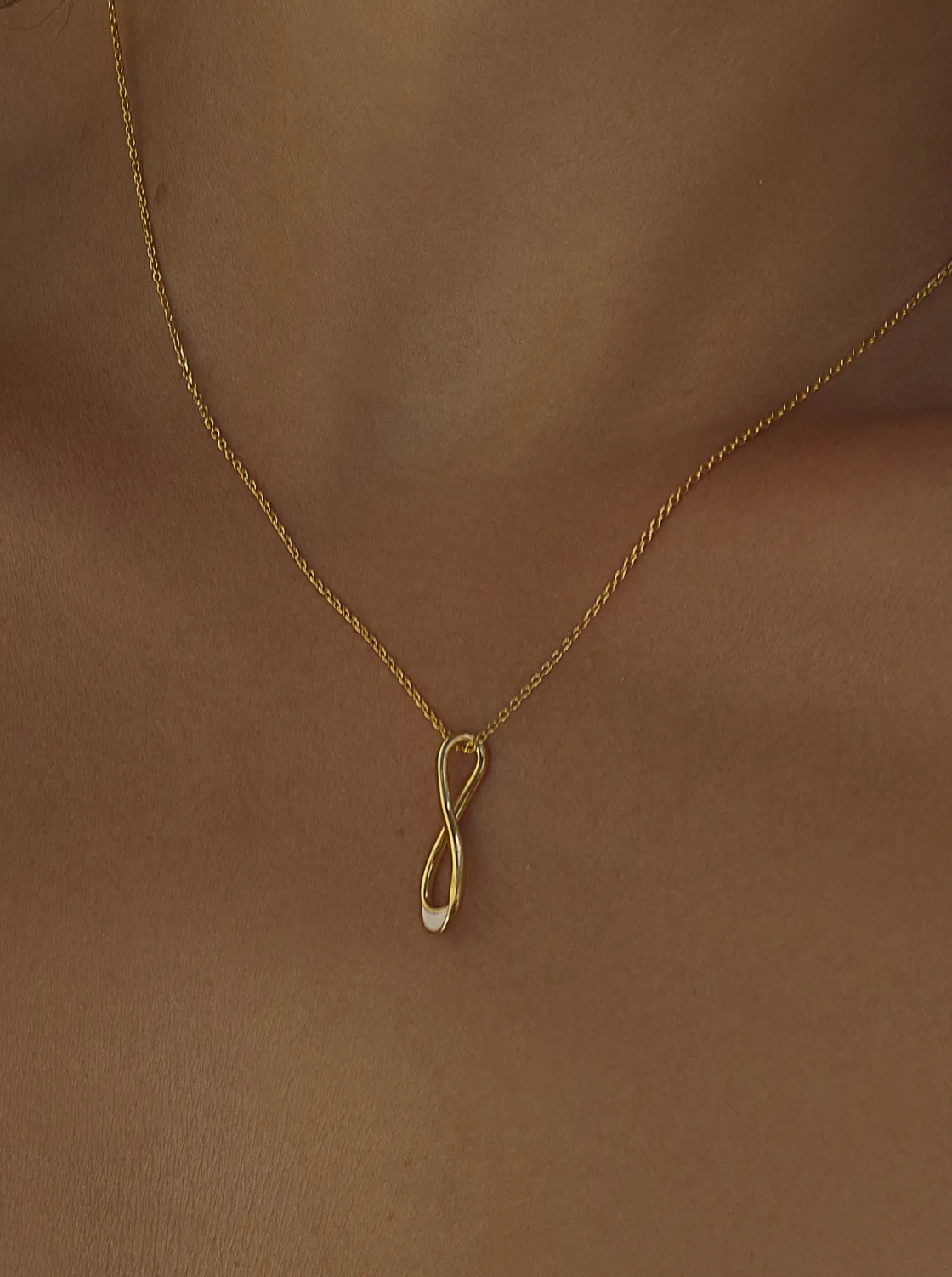 Collares Plata Originales | LINEARGENT Colgantes de plata diseño irregular esmalte blanco