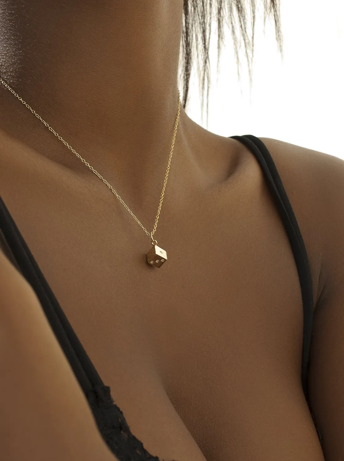 Colgantes Pequeños | LINEARGENT Colgantes pequeños de plata bañada en oro diseño dado