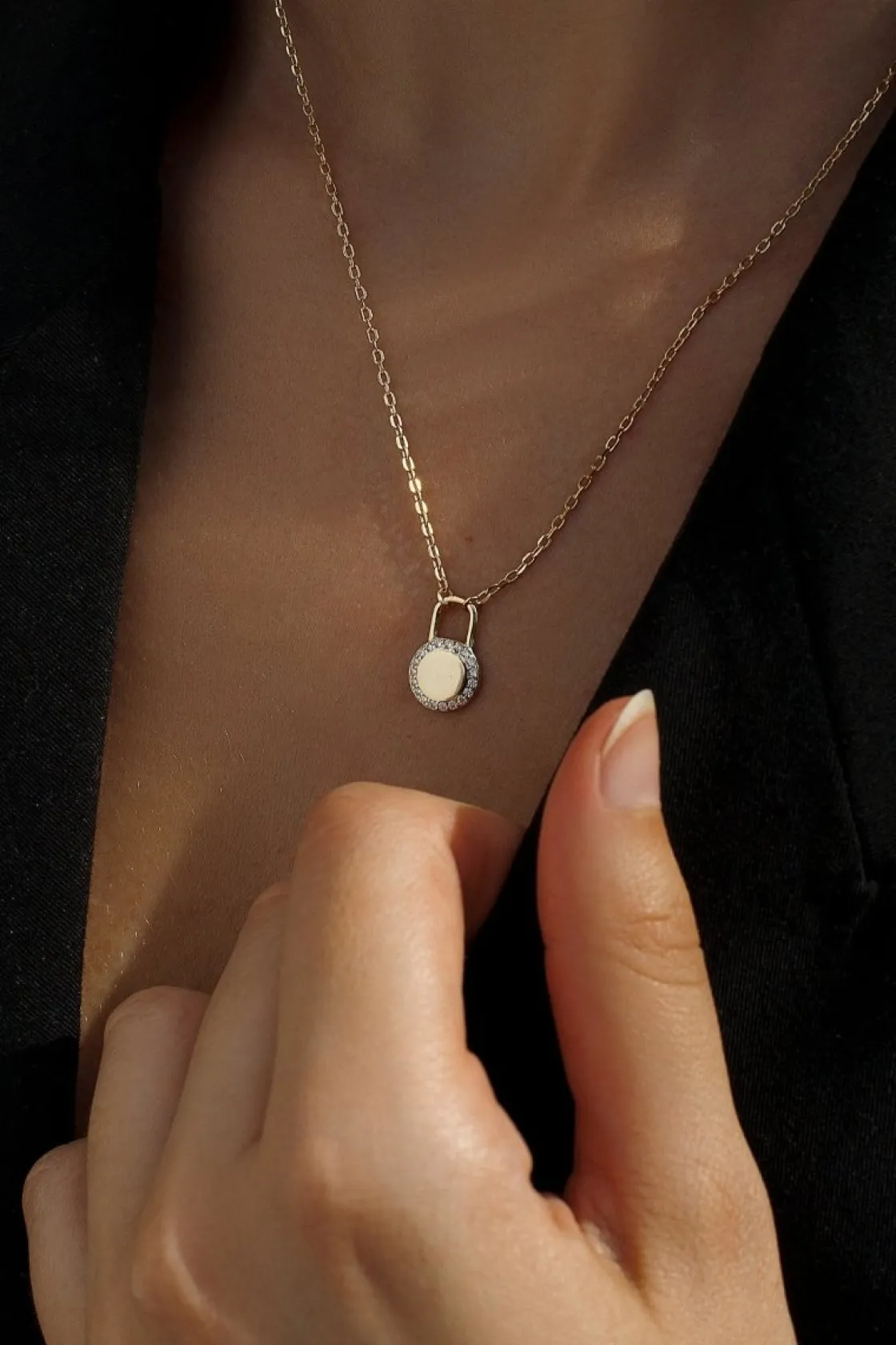 Colgantes Pequeños | LINEARGENT Colgantes pequeños de plata candado redondo