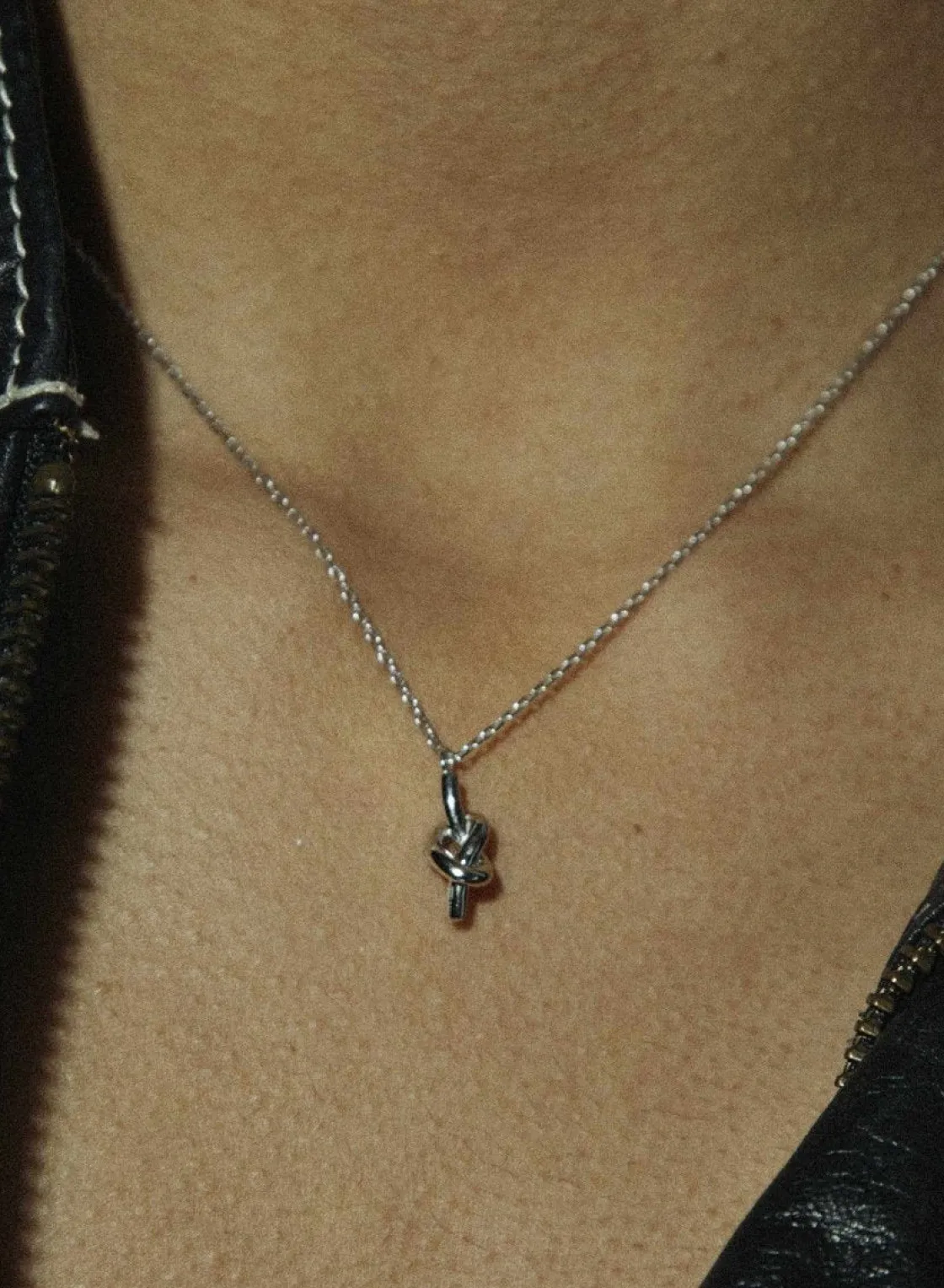 Colgantes Pequeños | LINEARGENT Colgantes pequeños de plata con nudo