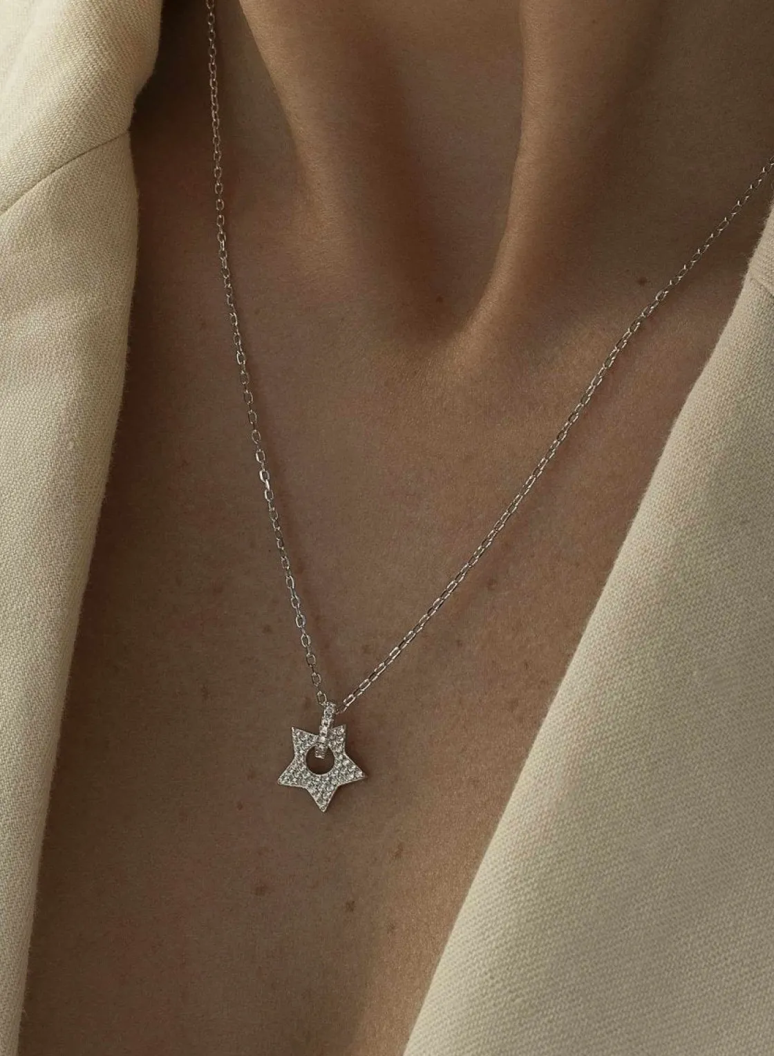 Colgantes Pequeños | LINEARGENT Colgantes pequeños de plata diseño estrella circonitas