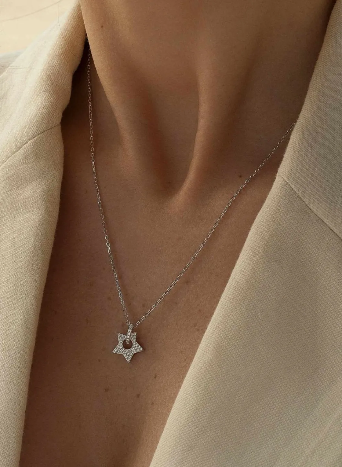 Colgantes Pequeños | LINEARGENT Colgantes pequeños de plata diseño estrella circonitas