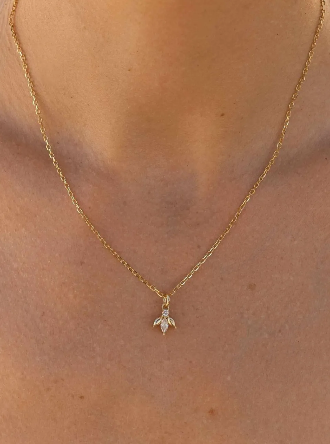 Colgantes Pequeños | LINEARGENT Colgantes pequeños de plata dorado diseño mosca