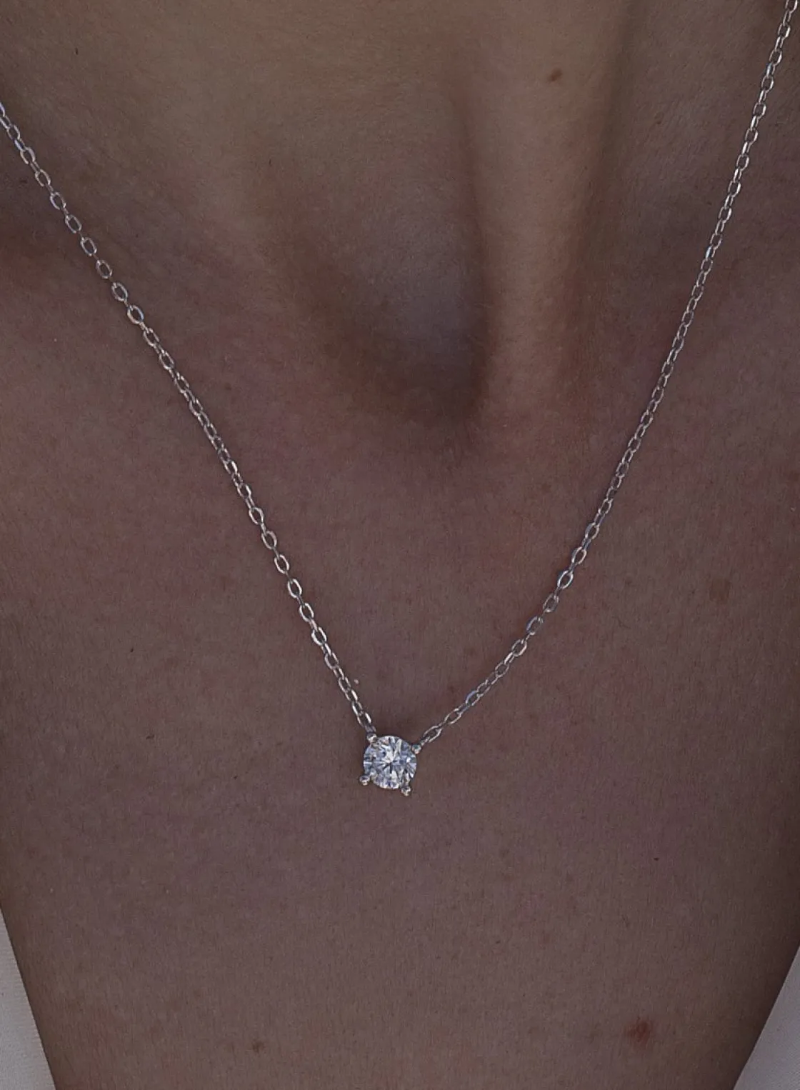 Colgantes Pequeños | Colgante Brillante | LINEARGENT Colgantes pequeños diseño de chatón de plata lisa