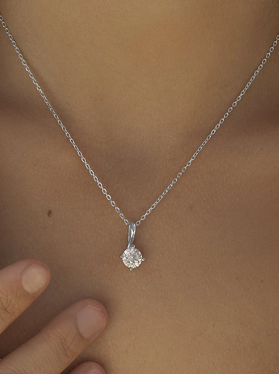 Colgantes Pequeños | Colgante Brillante | LINEARGENT Colgantes pequeños diseño de circonita con grapa