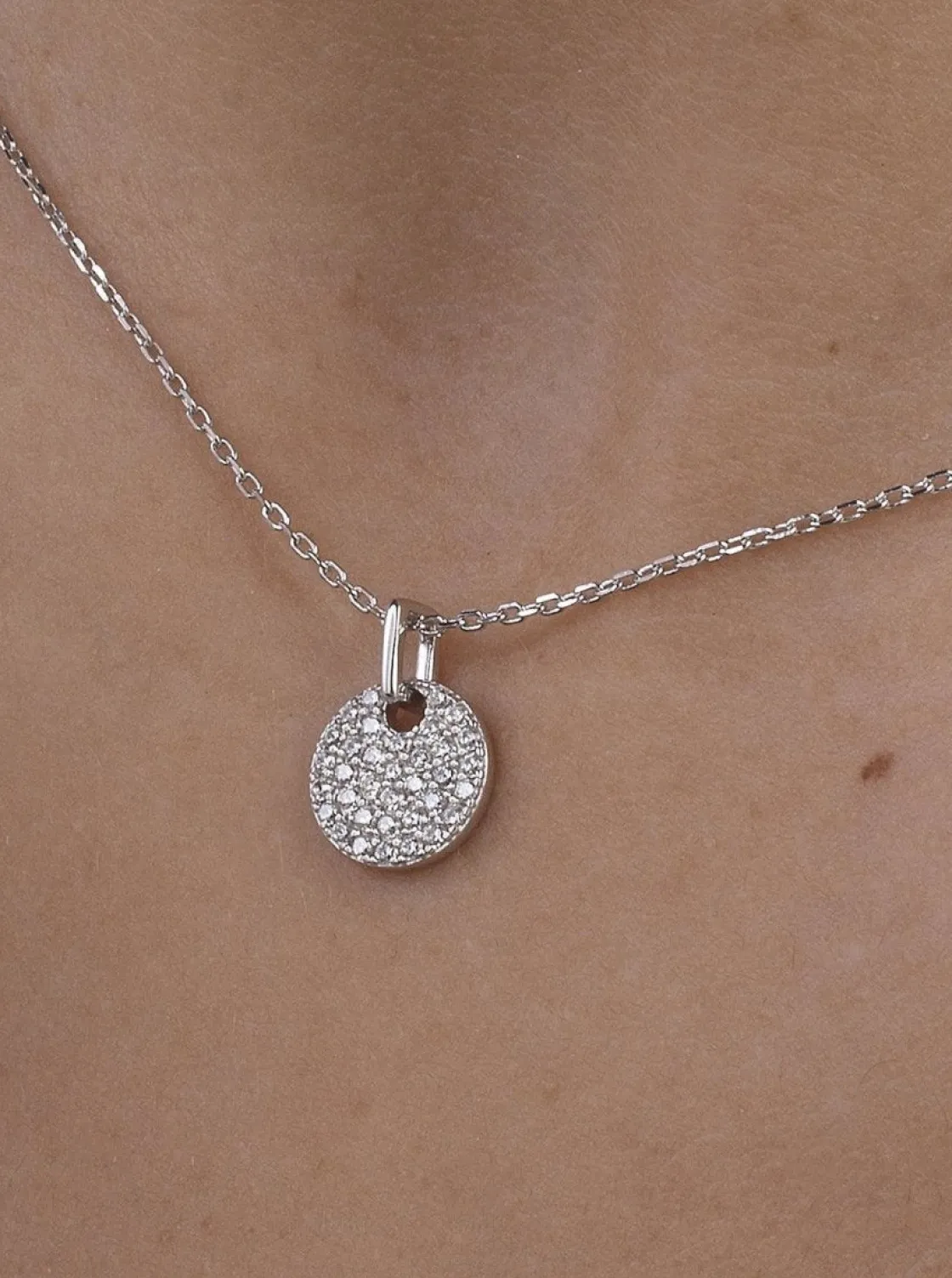 Collar Medalla | Colgante Brillante | LINEARGENT Collar medalla pequeña diseño brillante con circonitas